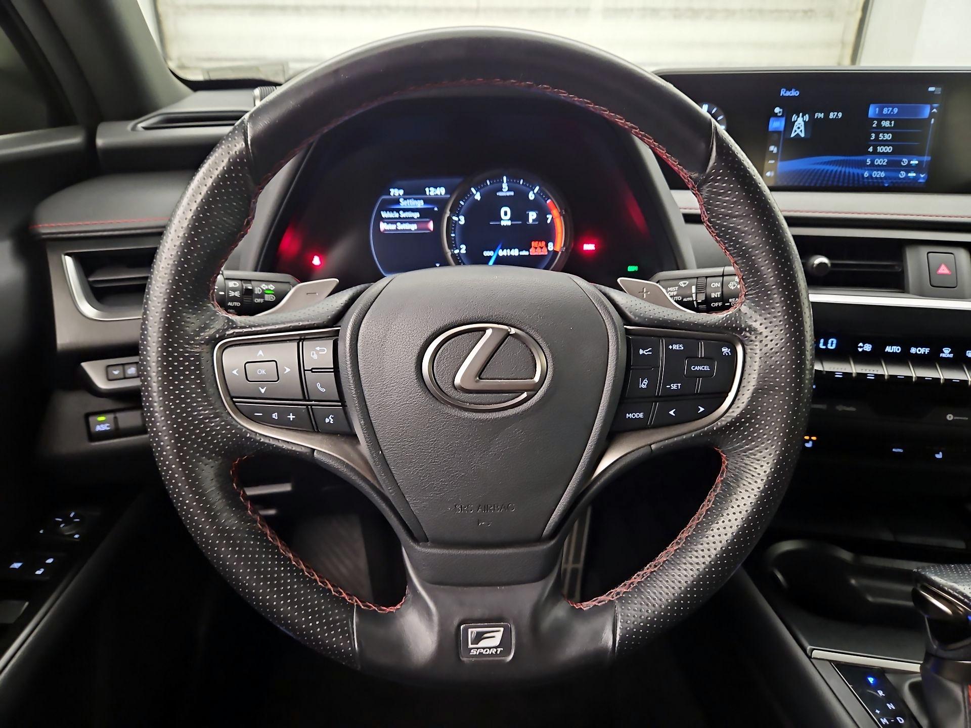 Thumbnail: 2020 Lexus UX - 10