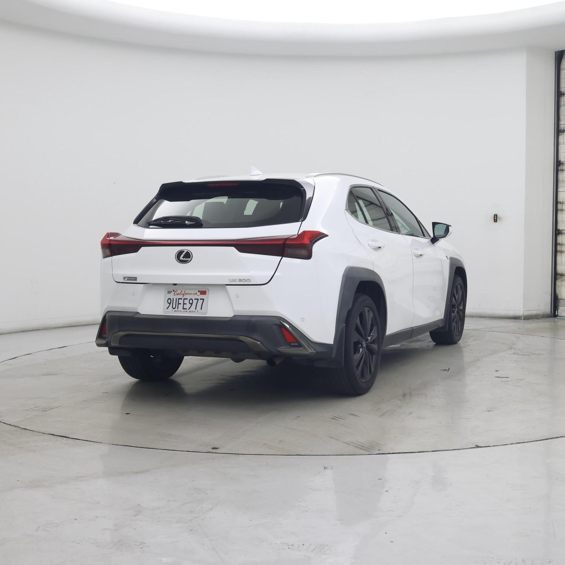 Thumbnail: 2020 Lexus UX - 8