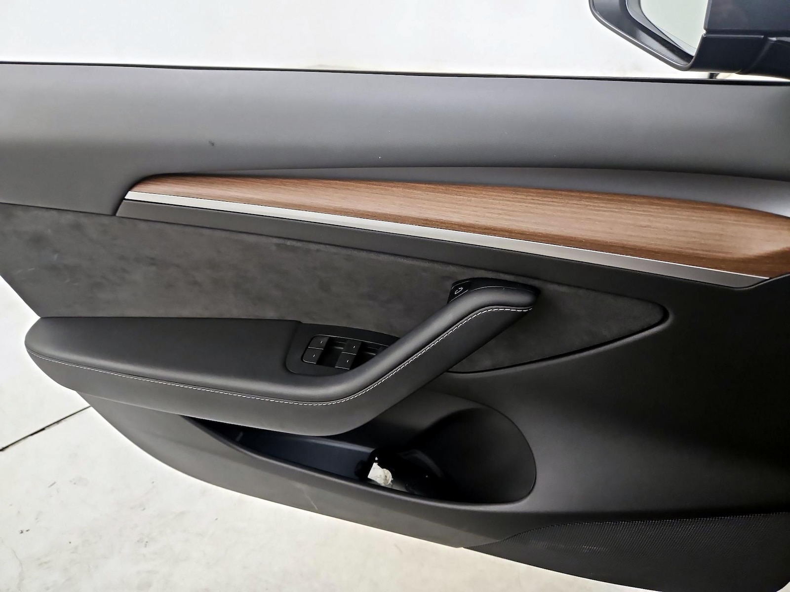 2022 Tesla Model 3 Long Range - Photo 13