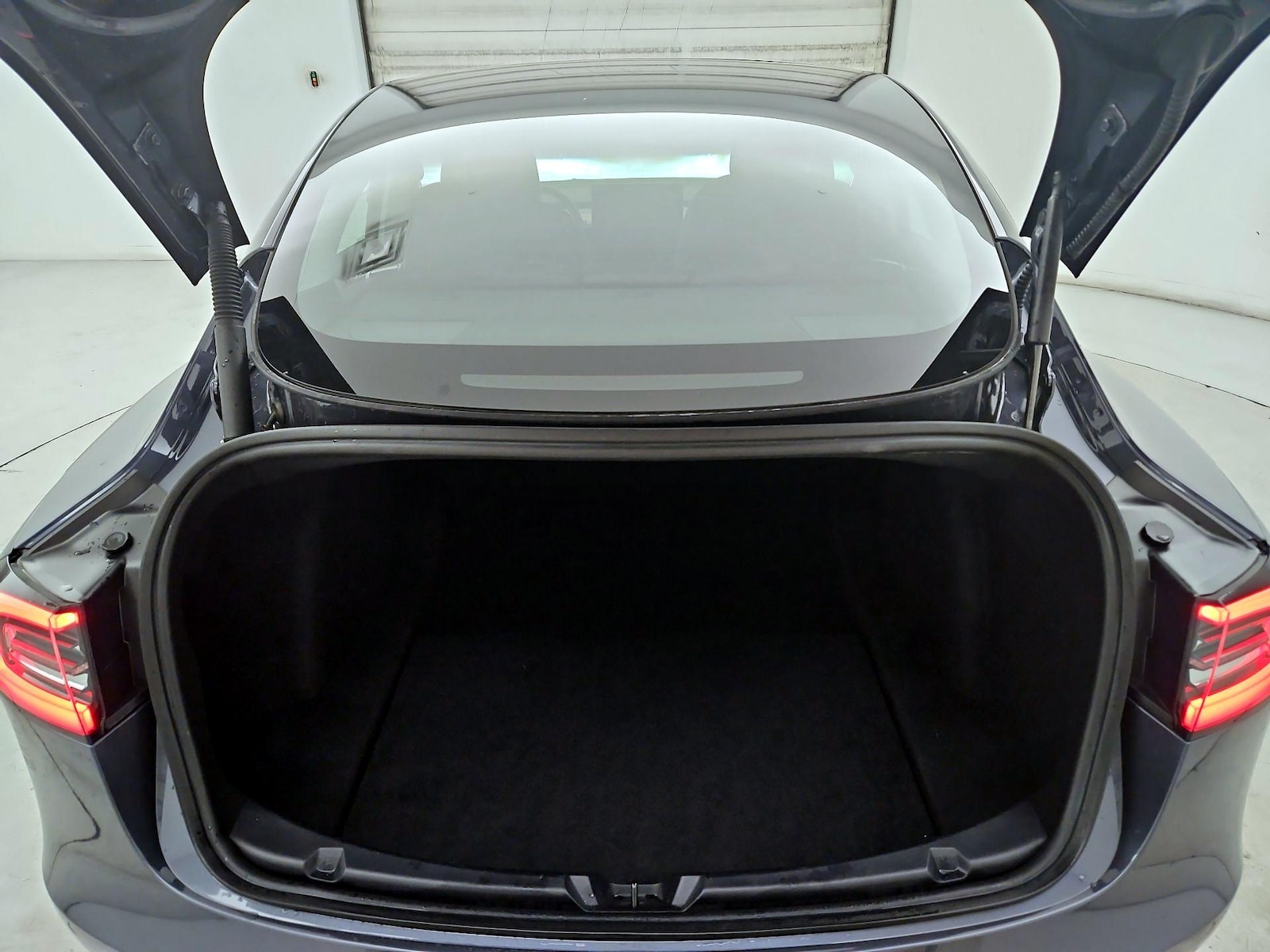 2022 Tesla Model 3 Long Range - Photo 20