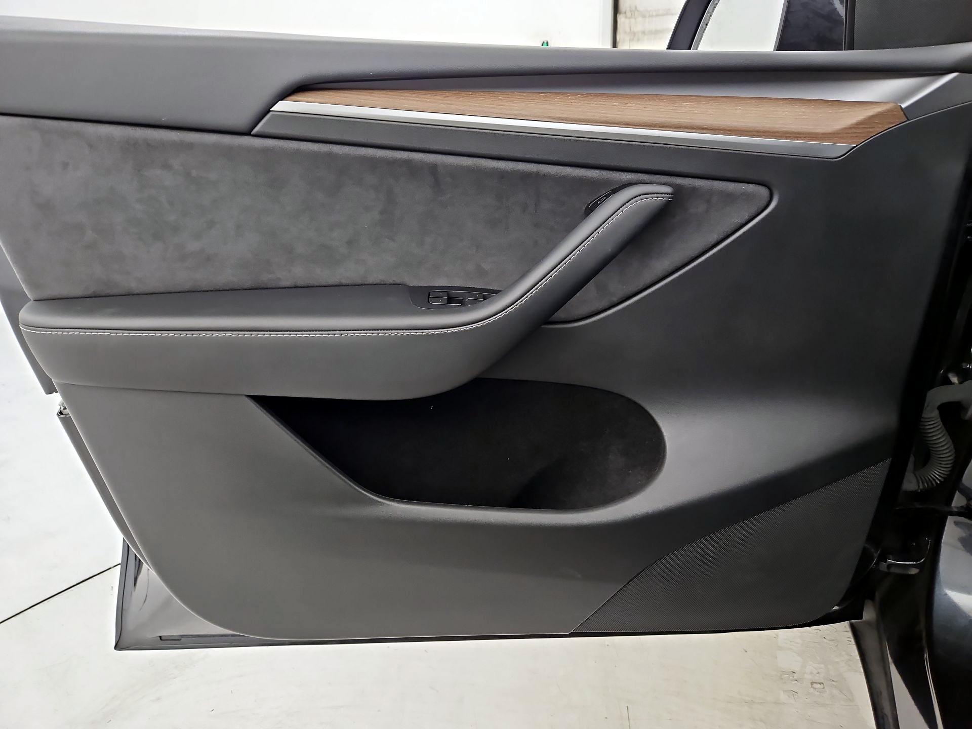 Thumbnail: 2024 Tesla Model Y - 12
