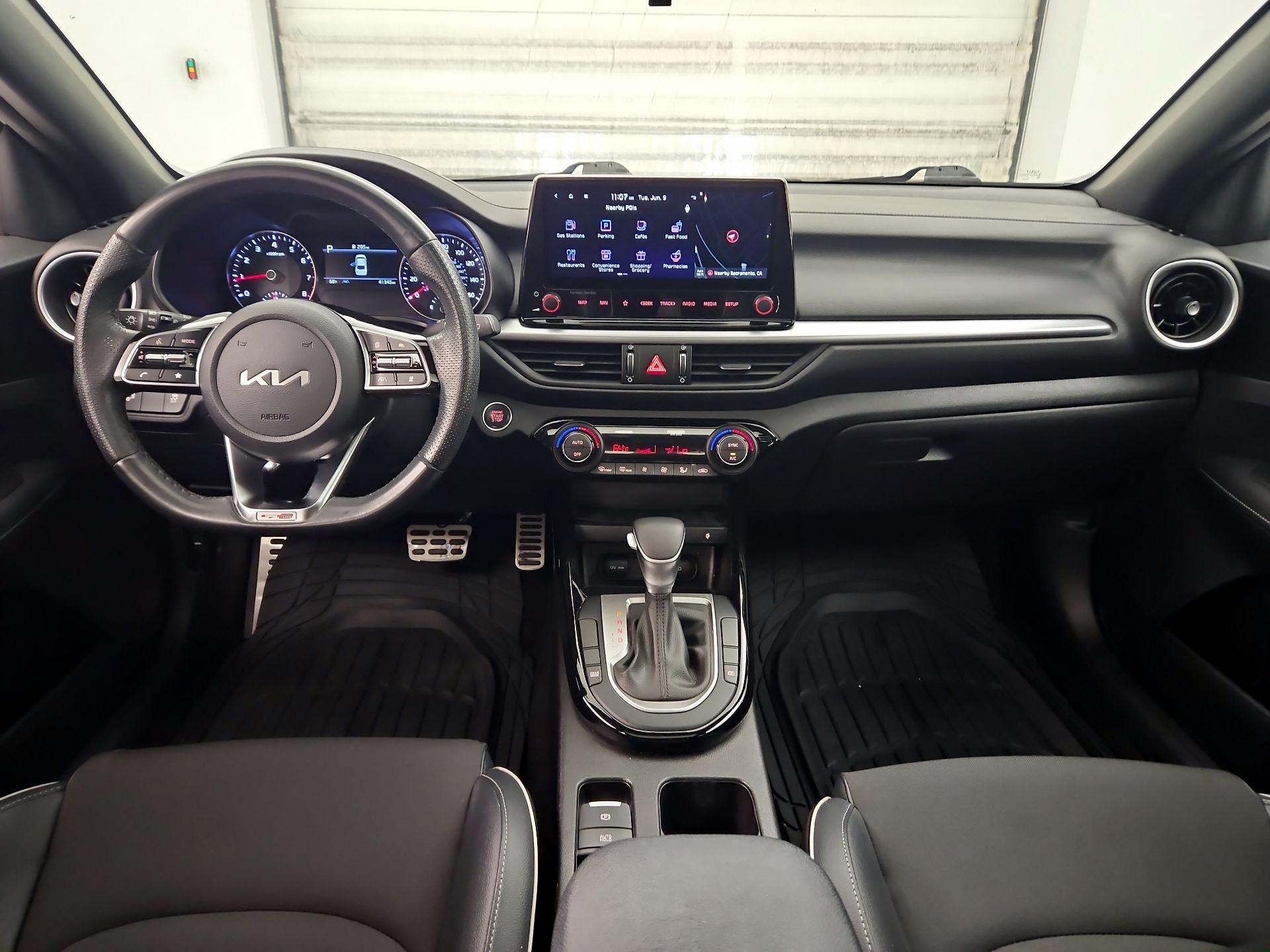 Thumbnail: 2022 Kia Forte - 9