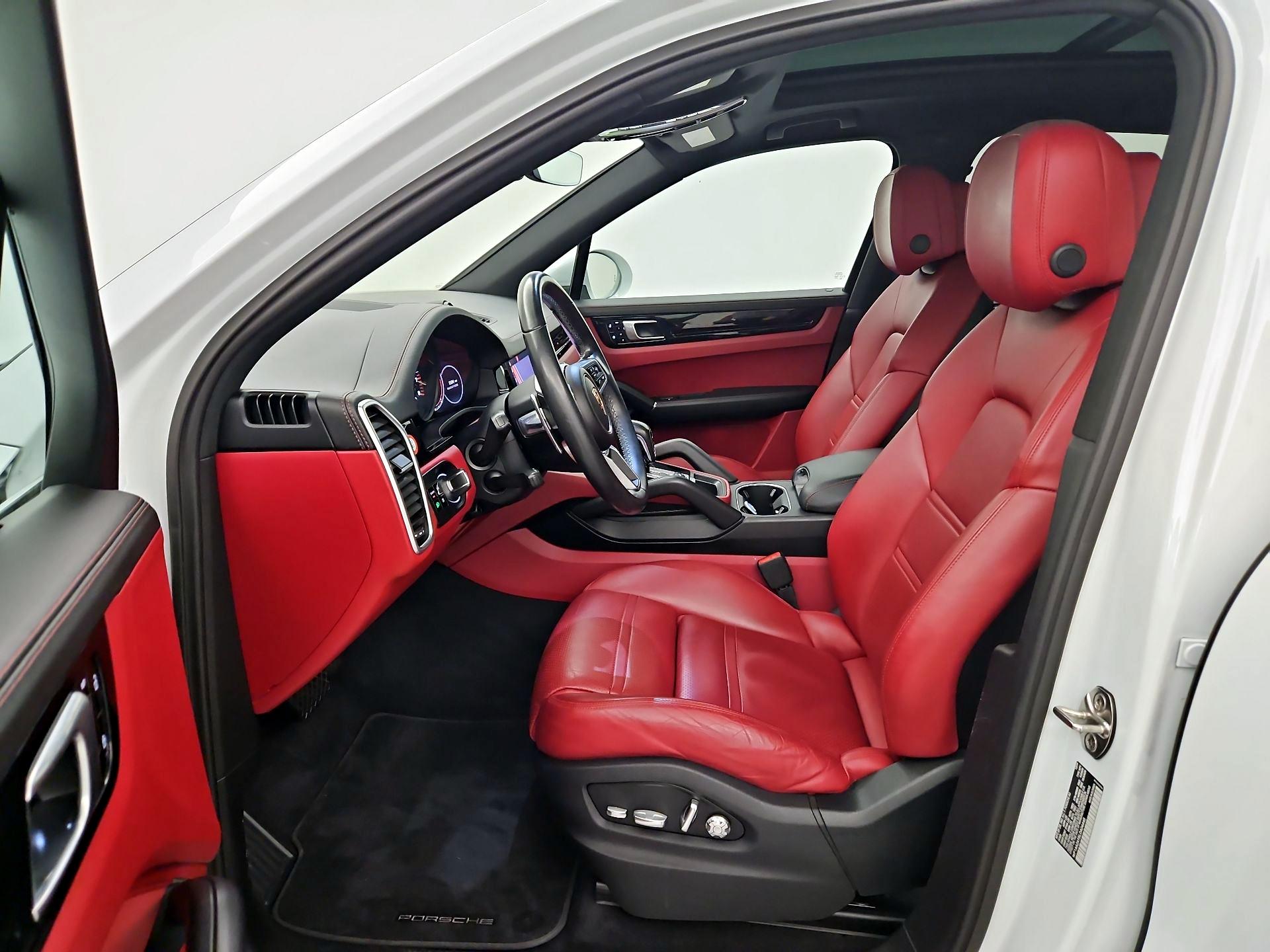 Thumbnail: 2020 Porsche Cayenne - 11