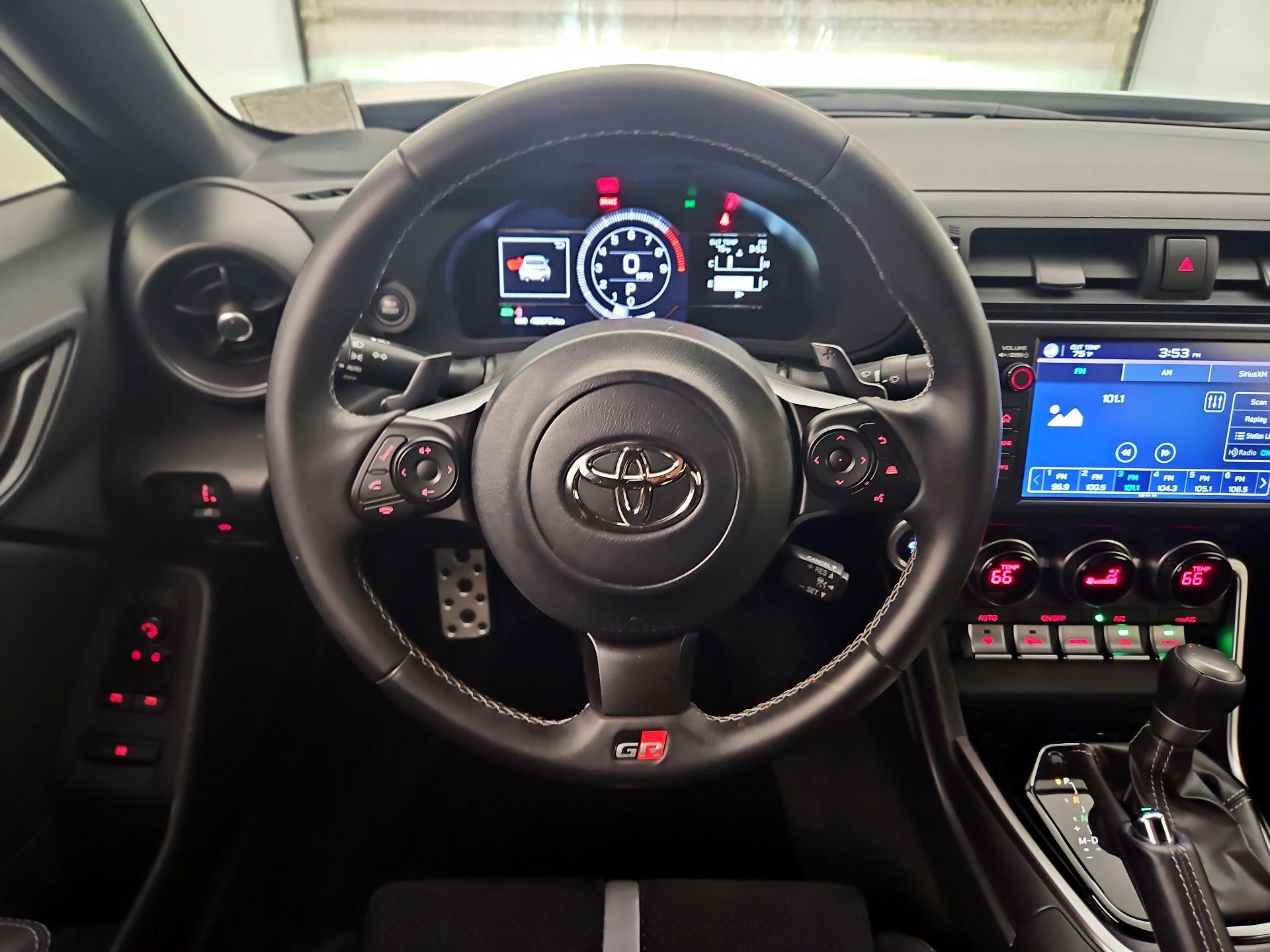 Thumbnail: 2023 Toyota GR86 - 10