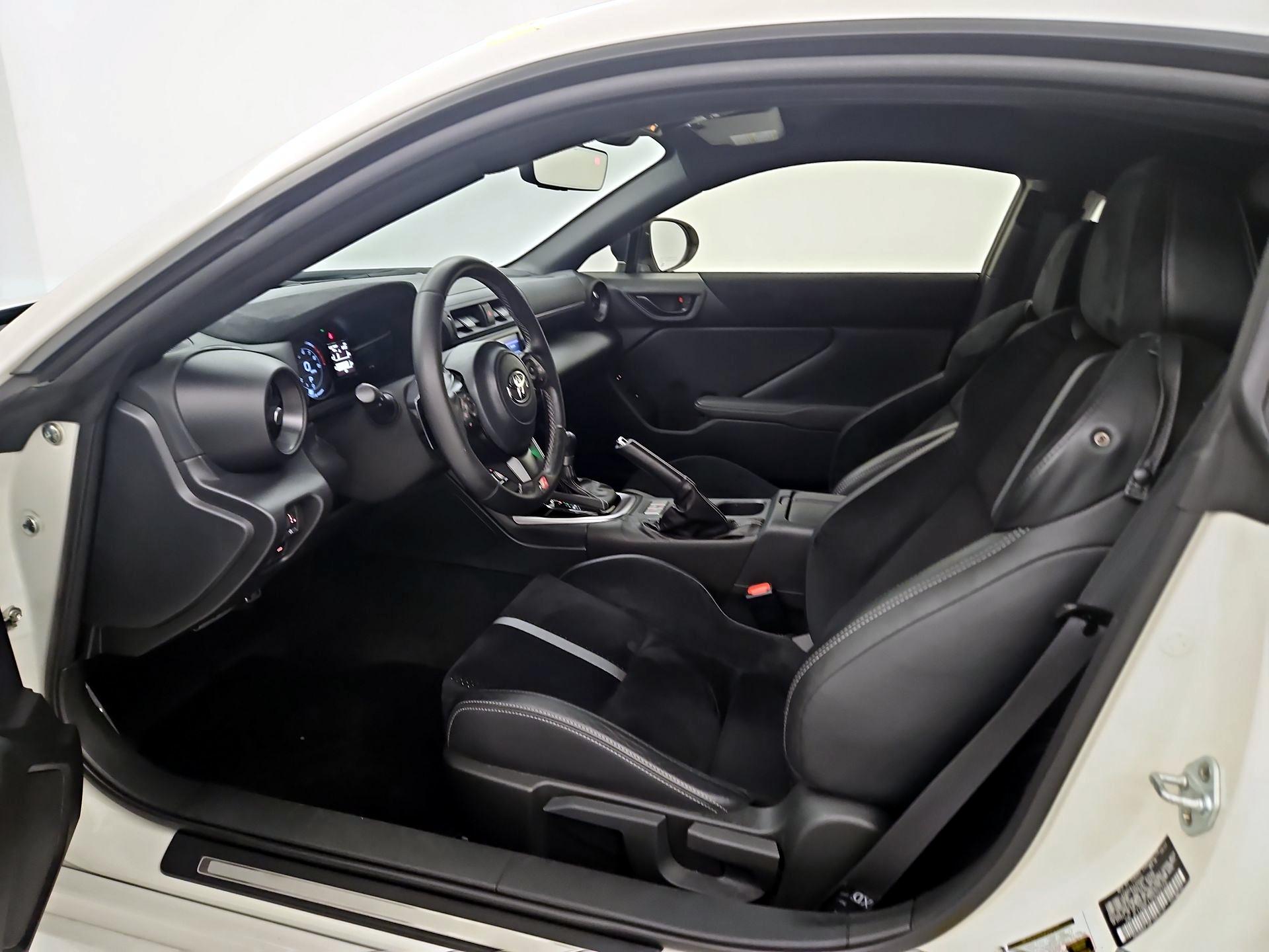 Thumbnail: 2023 Toyota GR86 - 11
