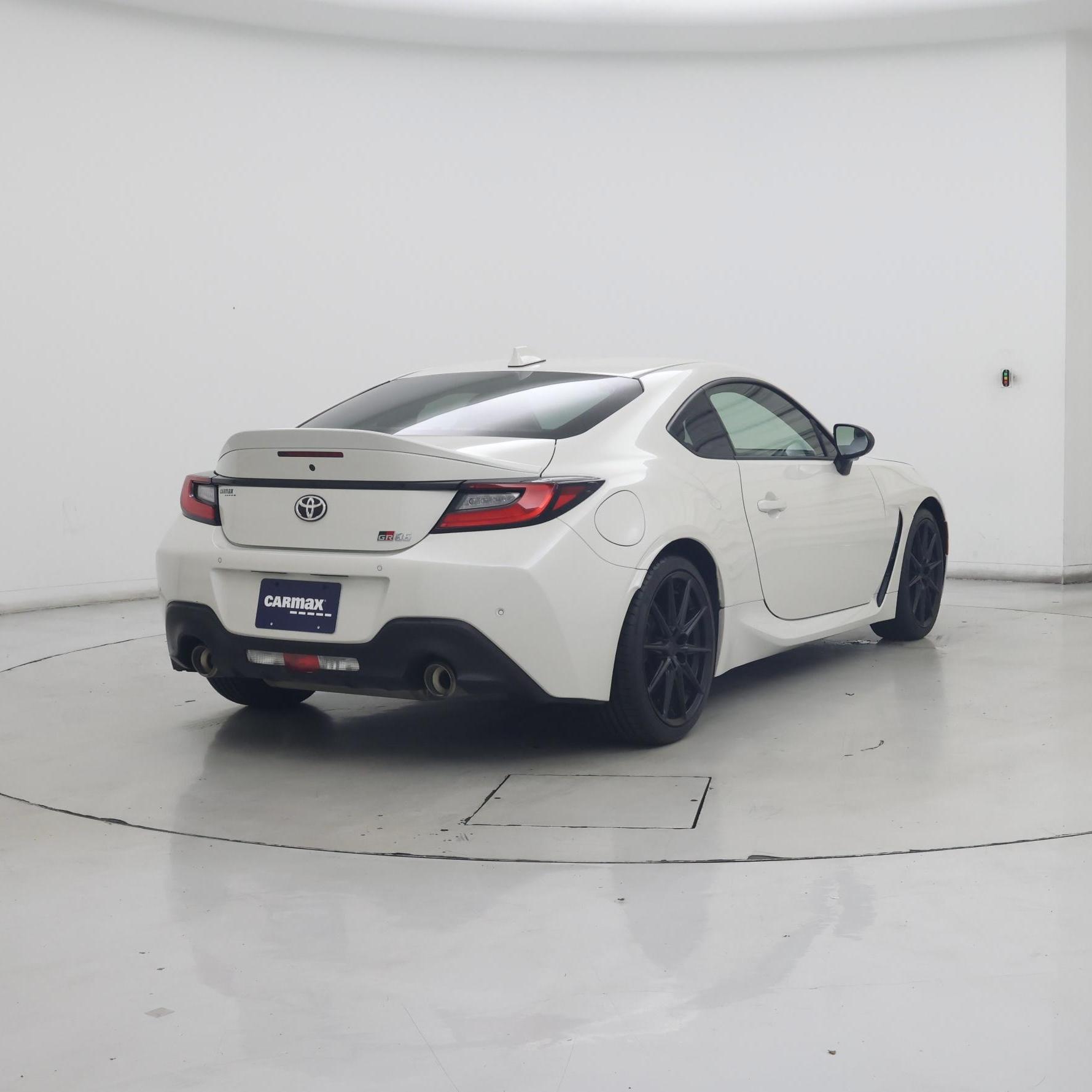 Thumbnail: 2023 Toyota GR86 - 8