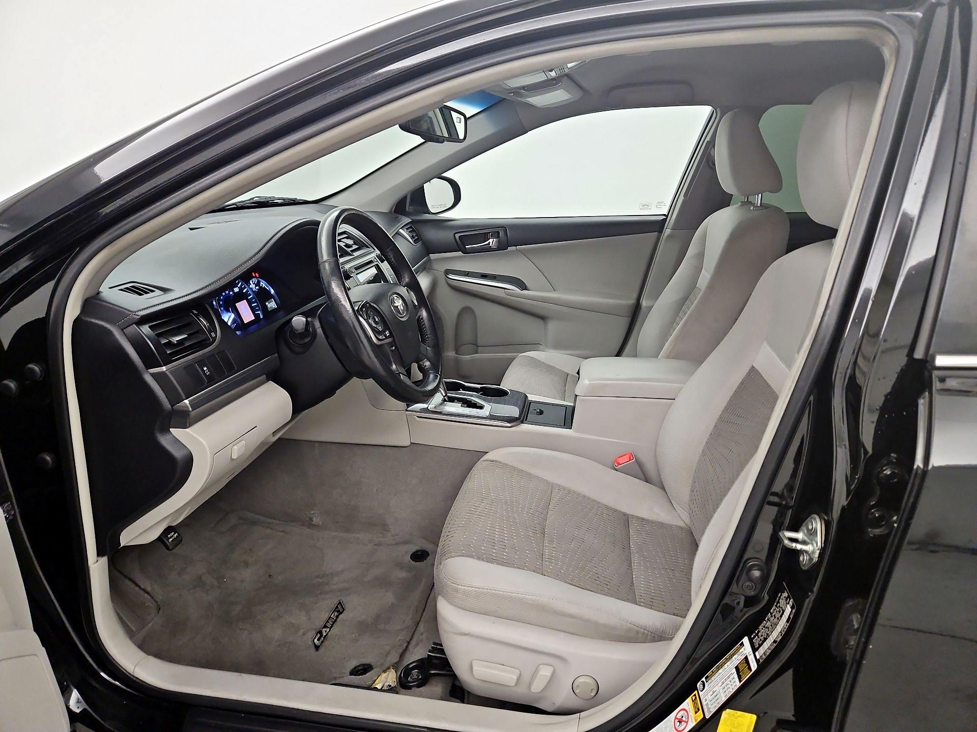 Thumbnail: 2014 Toyota Camry - 11