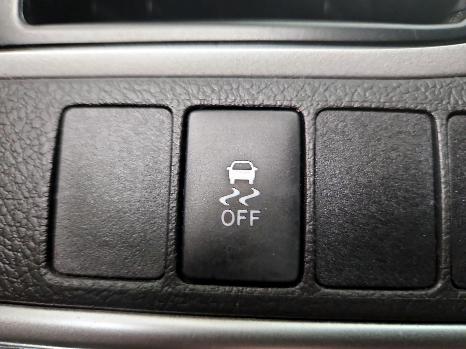 Thumbnail: 2014 Toyota Camry - 13