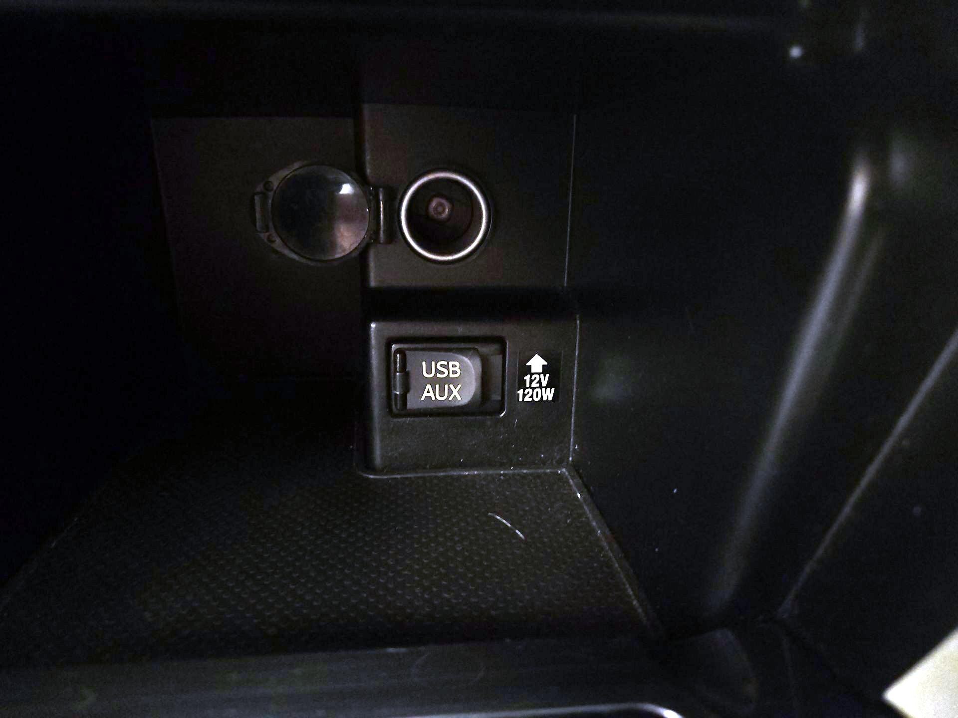 Thumbnail: 2014 Toyota Camry - 18