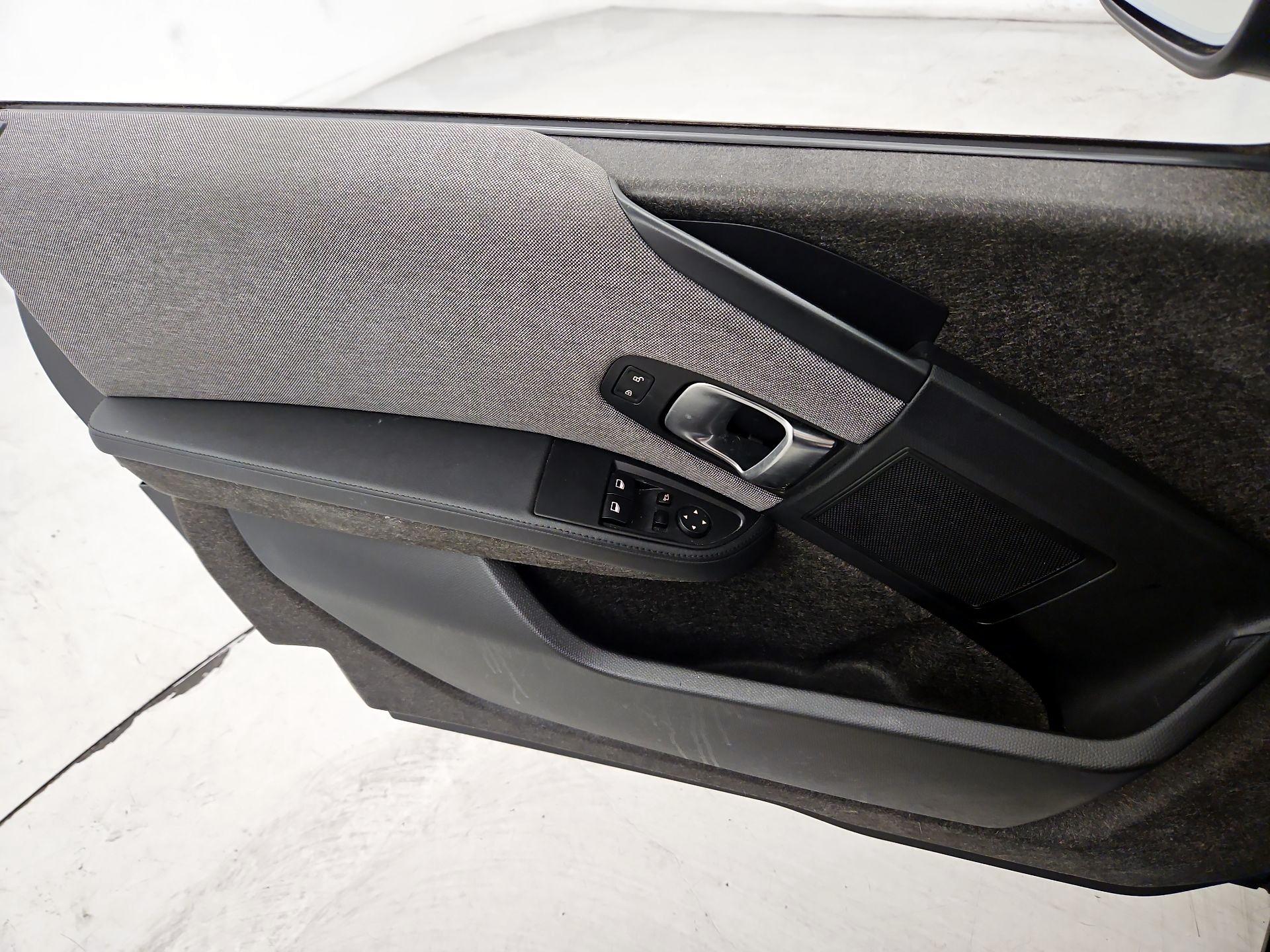 Thumbnail: 2017 BMW i3 - 12