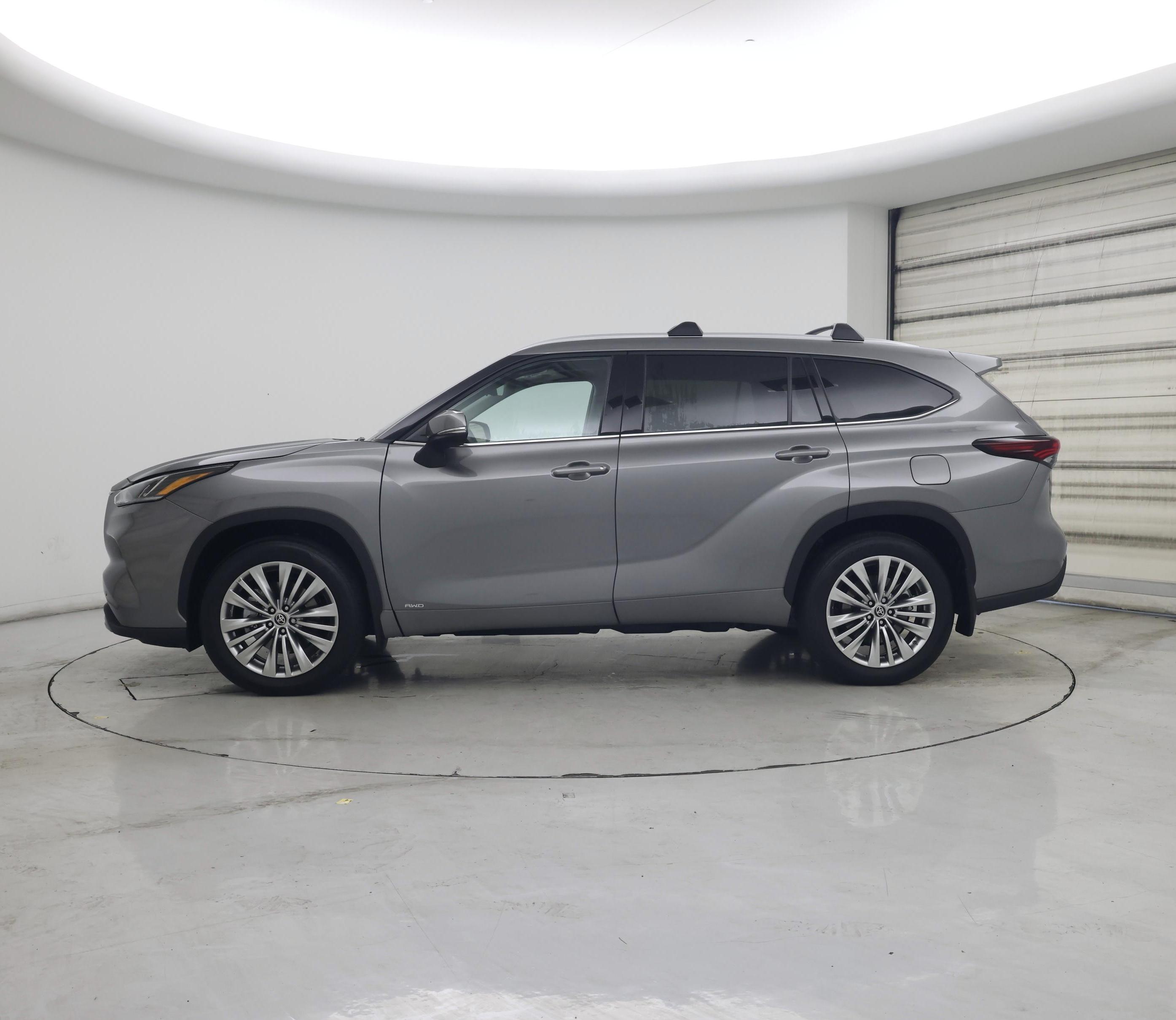 Thumbnail: 2025 Toyota Highlander - 3