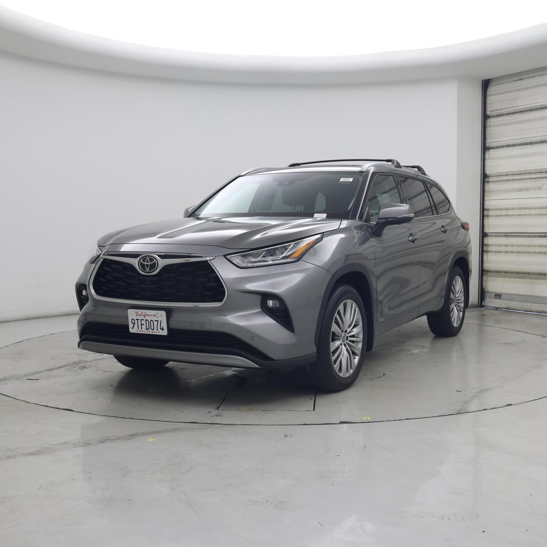 Thumbnail: 2025 Toyota Highlander - 4
