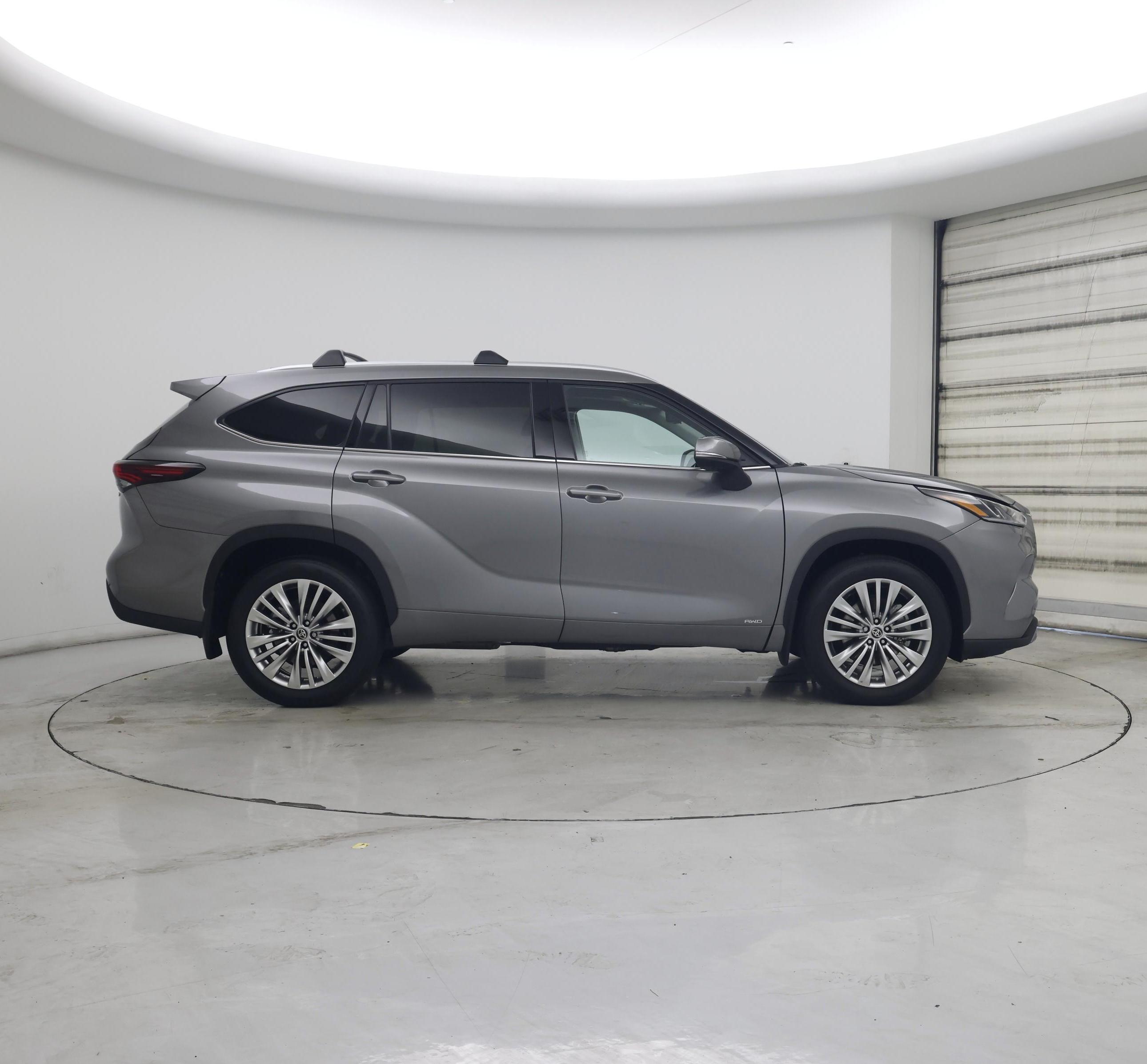 Thumbnail: 2025 Toyota Highlander - 7