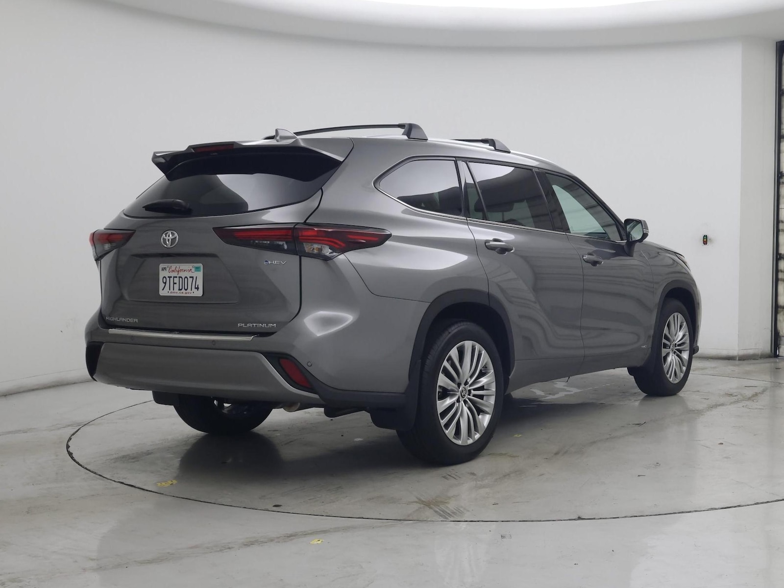 2025 Toyota Highlander Platinum - Photo 9