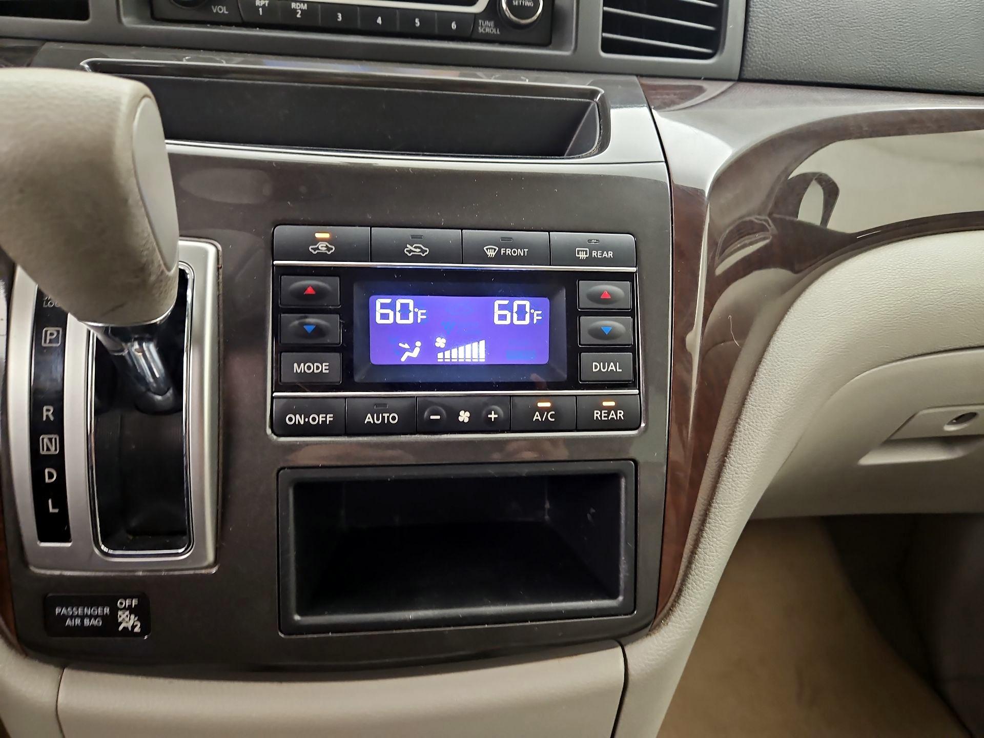 Thumbnail: 2015 Nissan Quest - 16