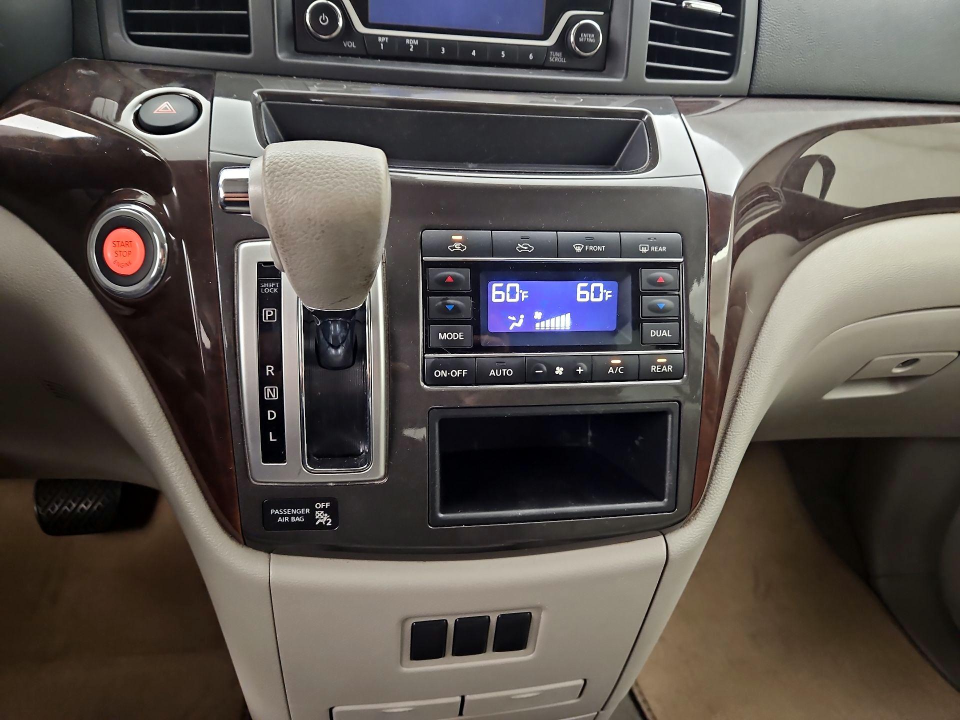 Thumbnail: 2015 Nissan Quest - 17