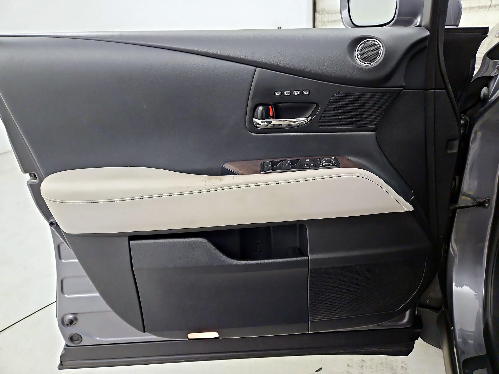 Thumbnail: 2015 Lexus RX - 12