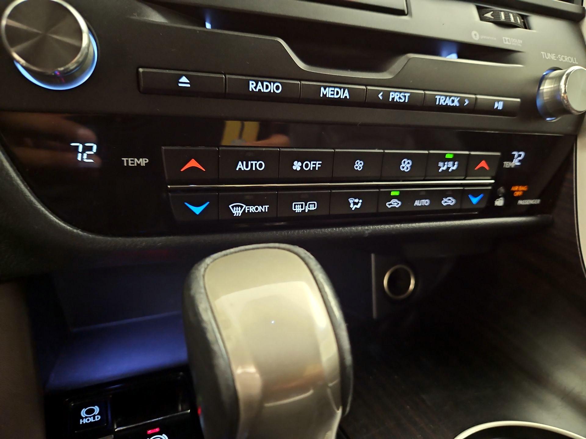 Thumbnail: 2016 Lexus RX - 17