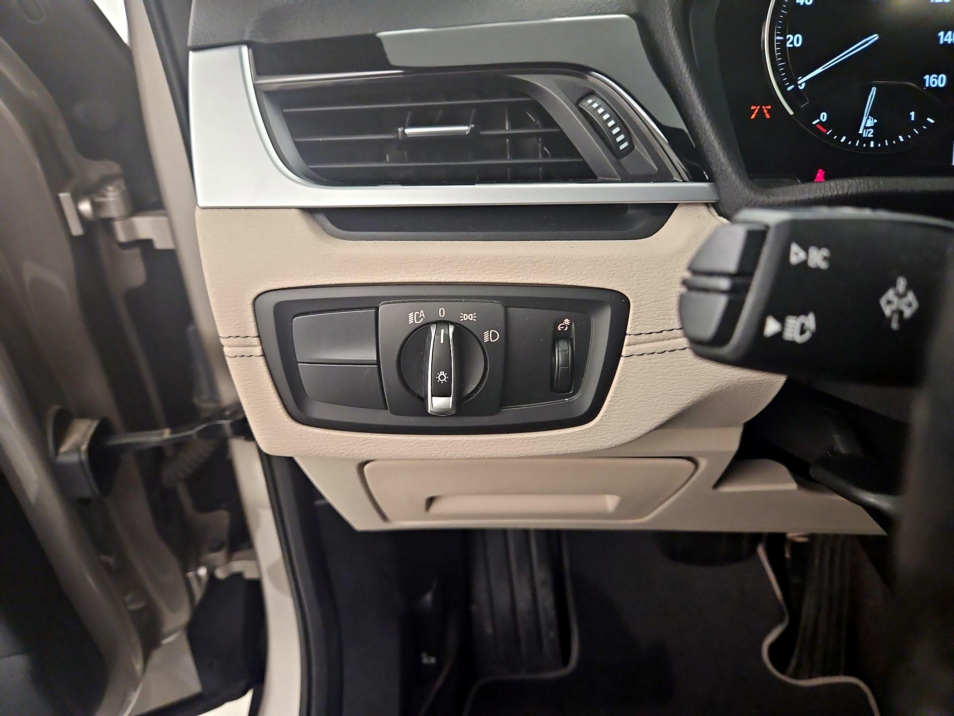 Thumbnail: 2021 BMW X1 - 13