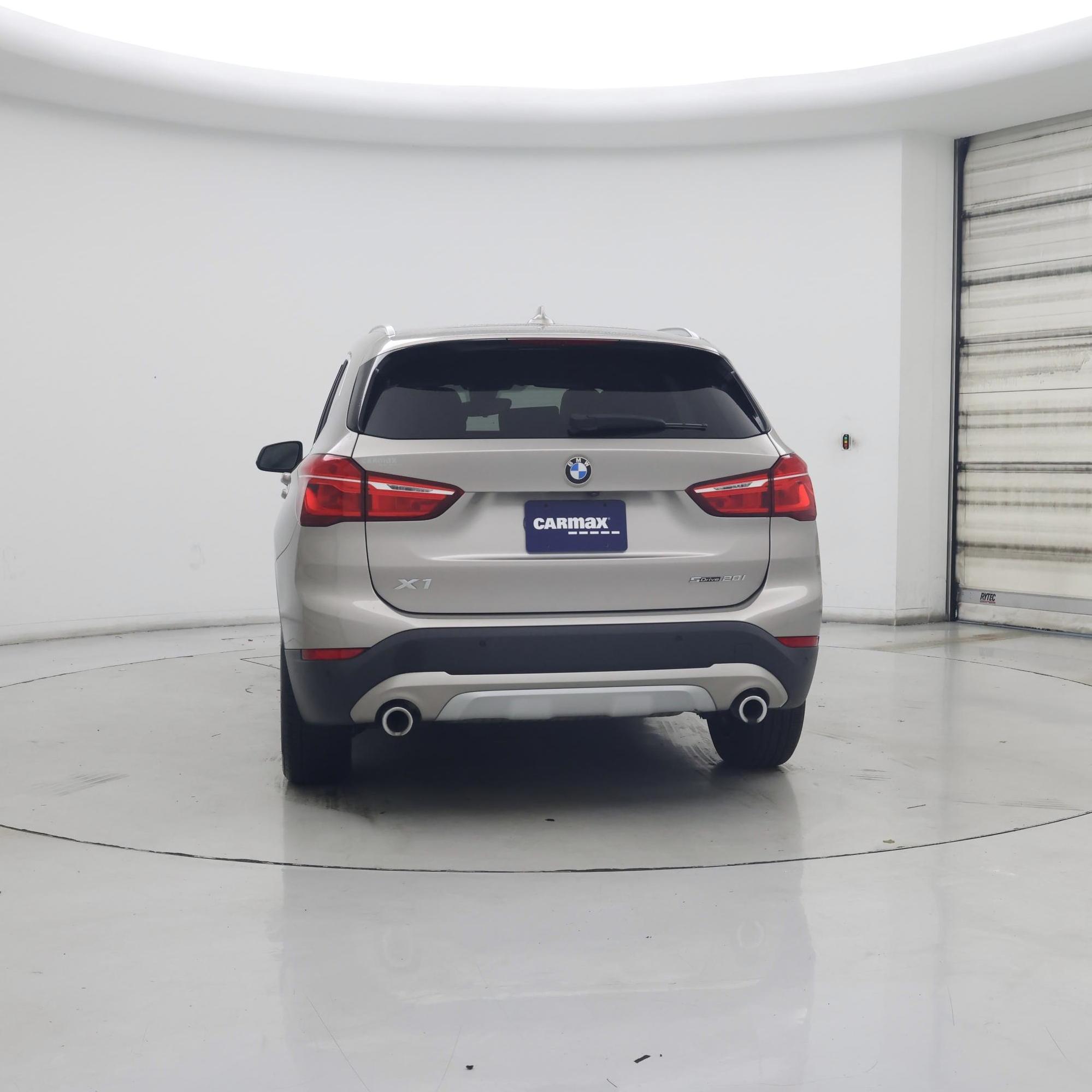 Thumbnail: 2021 BMW X1 - 6