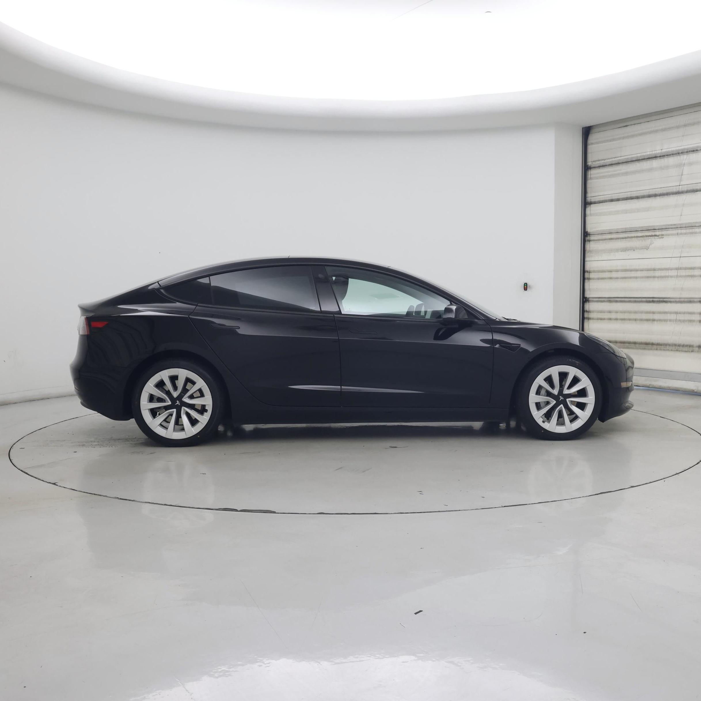 Thumbnail: 2023 Tesla Model 3 - 7