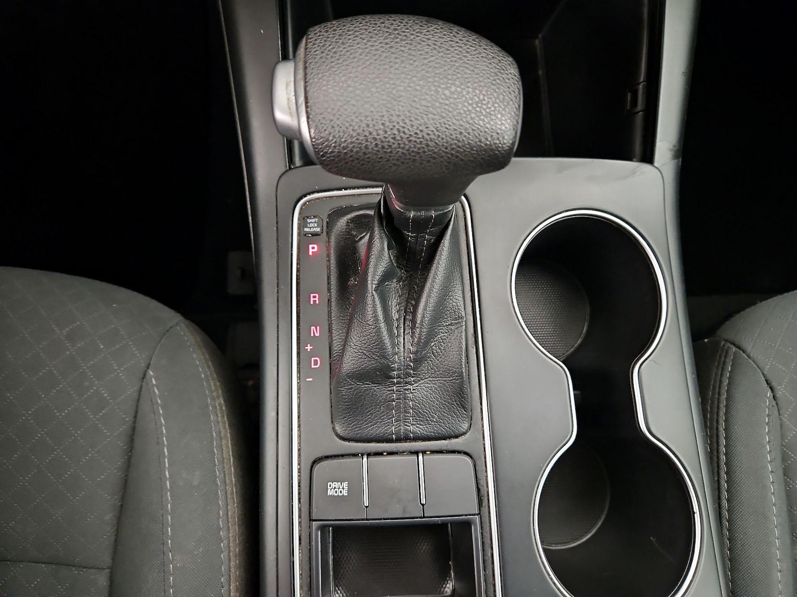 2020 Kia Sorento L - Photo 18
