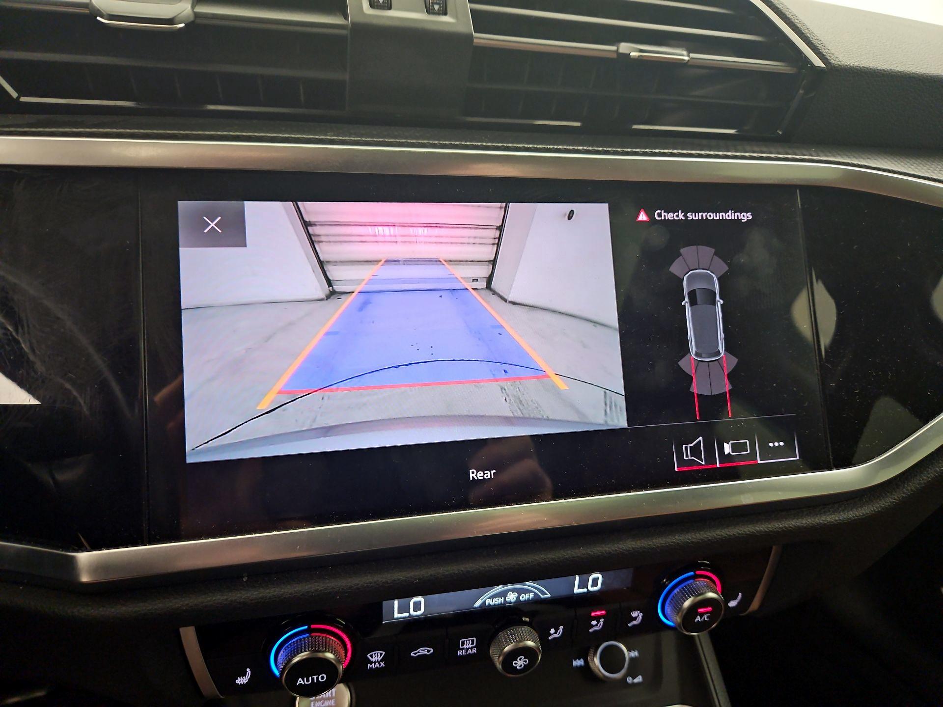 Thumbnail: 2020 Audi Q3 - 15