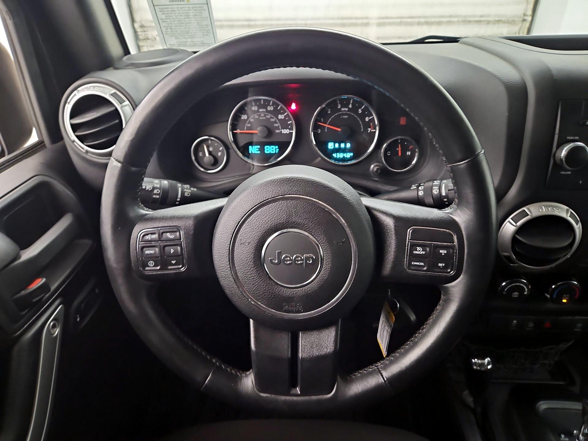 Thumbnail: 2016 Jeep Wrangler - 10