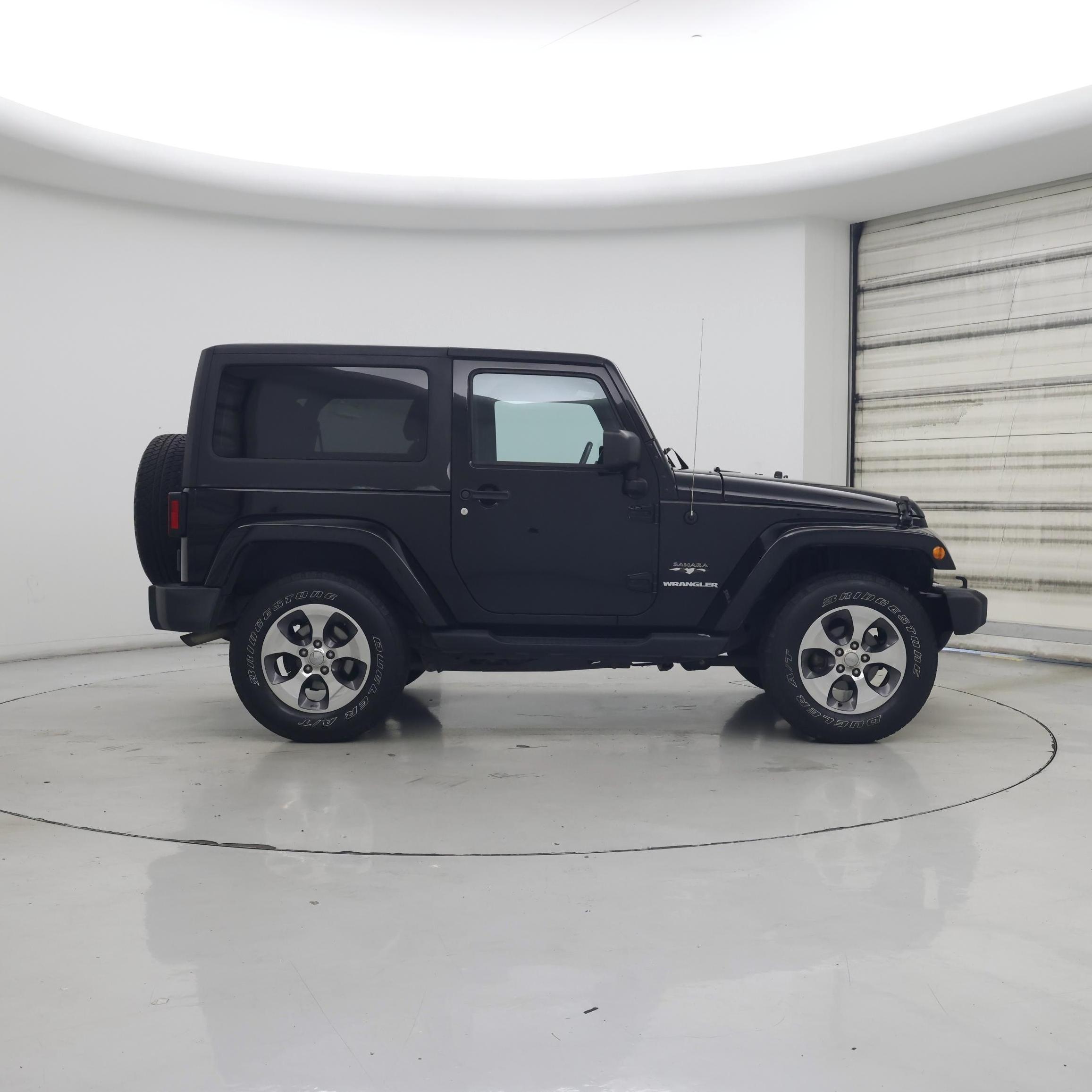 Thumbnail: 2016 Jeep Wrangler - 7