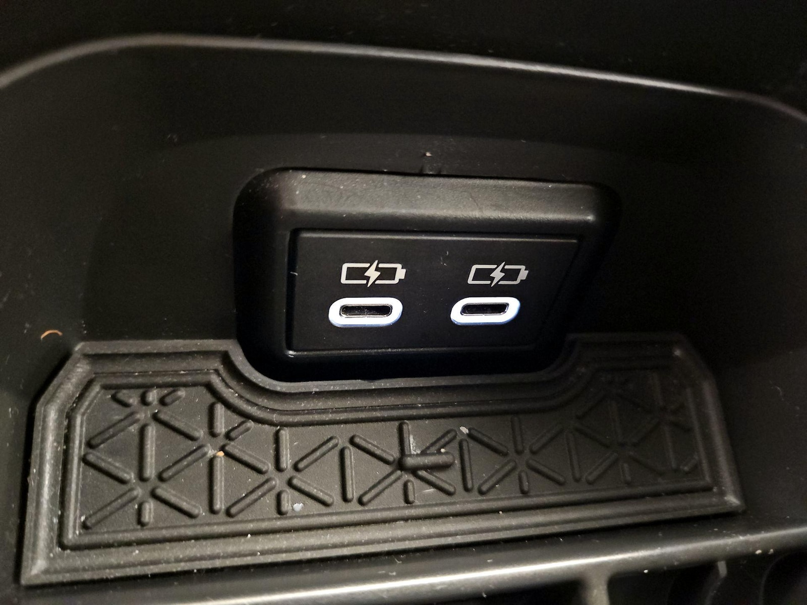 2024 Toyota RAV4 XSE - Photo 20
