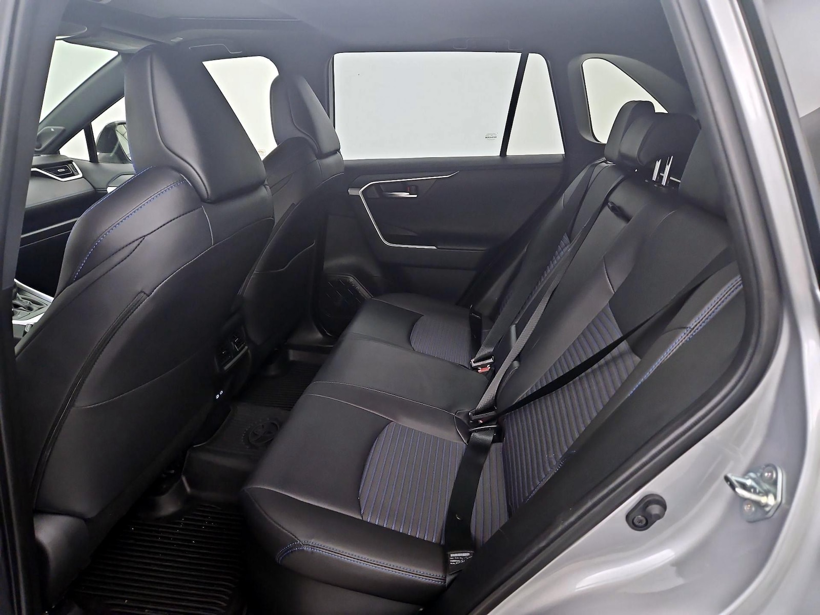 2024 Toyota RAV4 XSE - Photo 22
