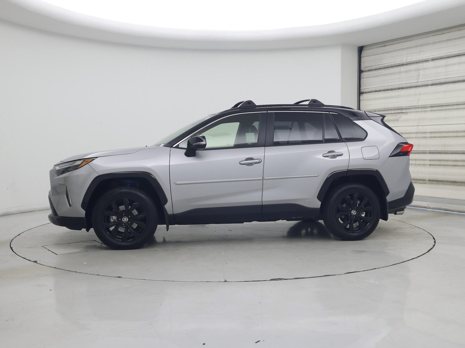 2024 Toyota RAV4 XSE - Photo 4