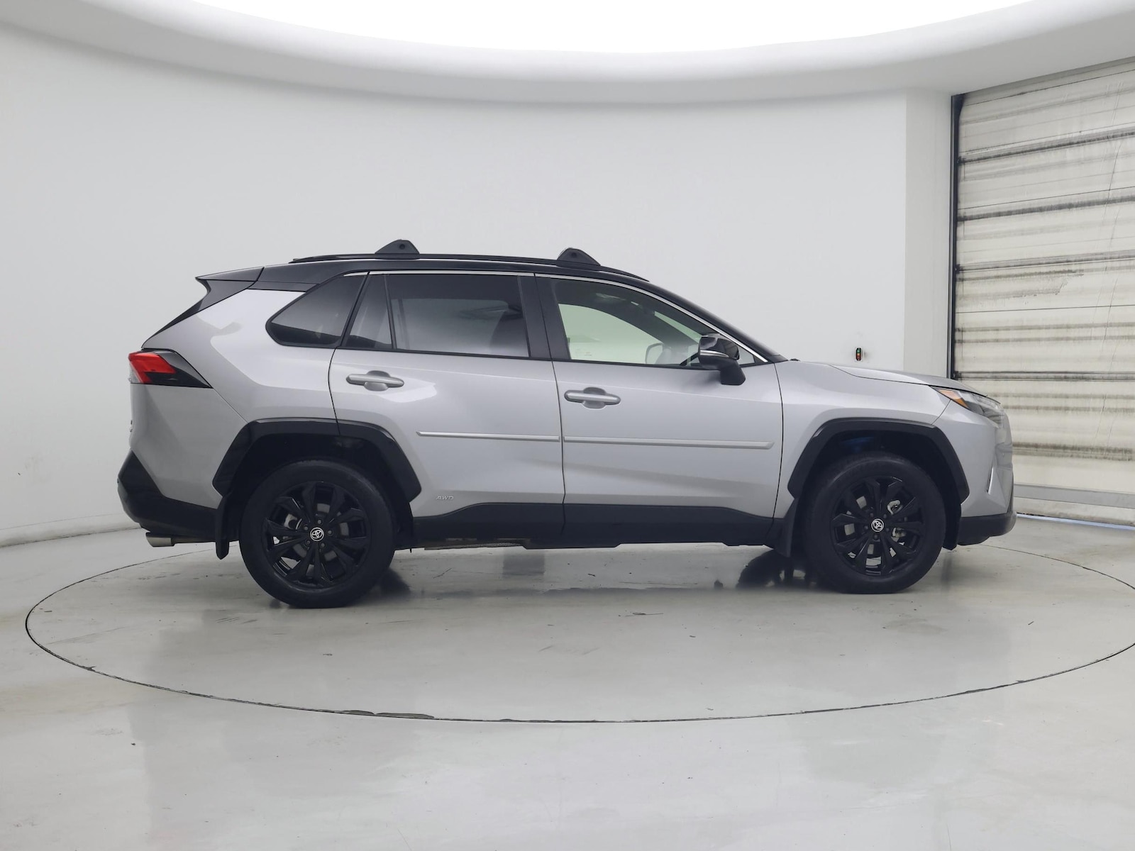 2024 Toyota RAV4 XSE - Photo 8