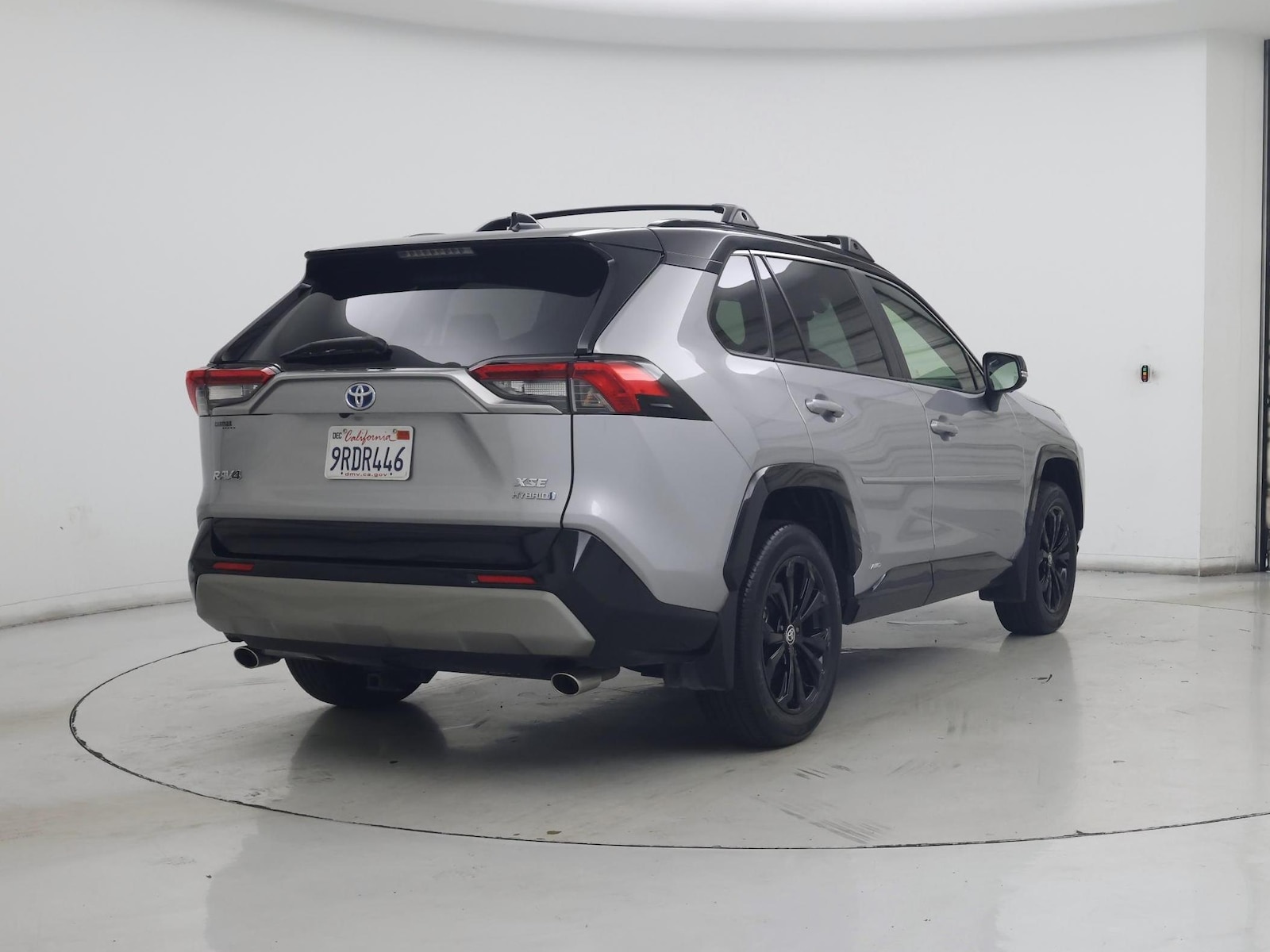 2024 Toyota RAV4 XSE - Photo 9