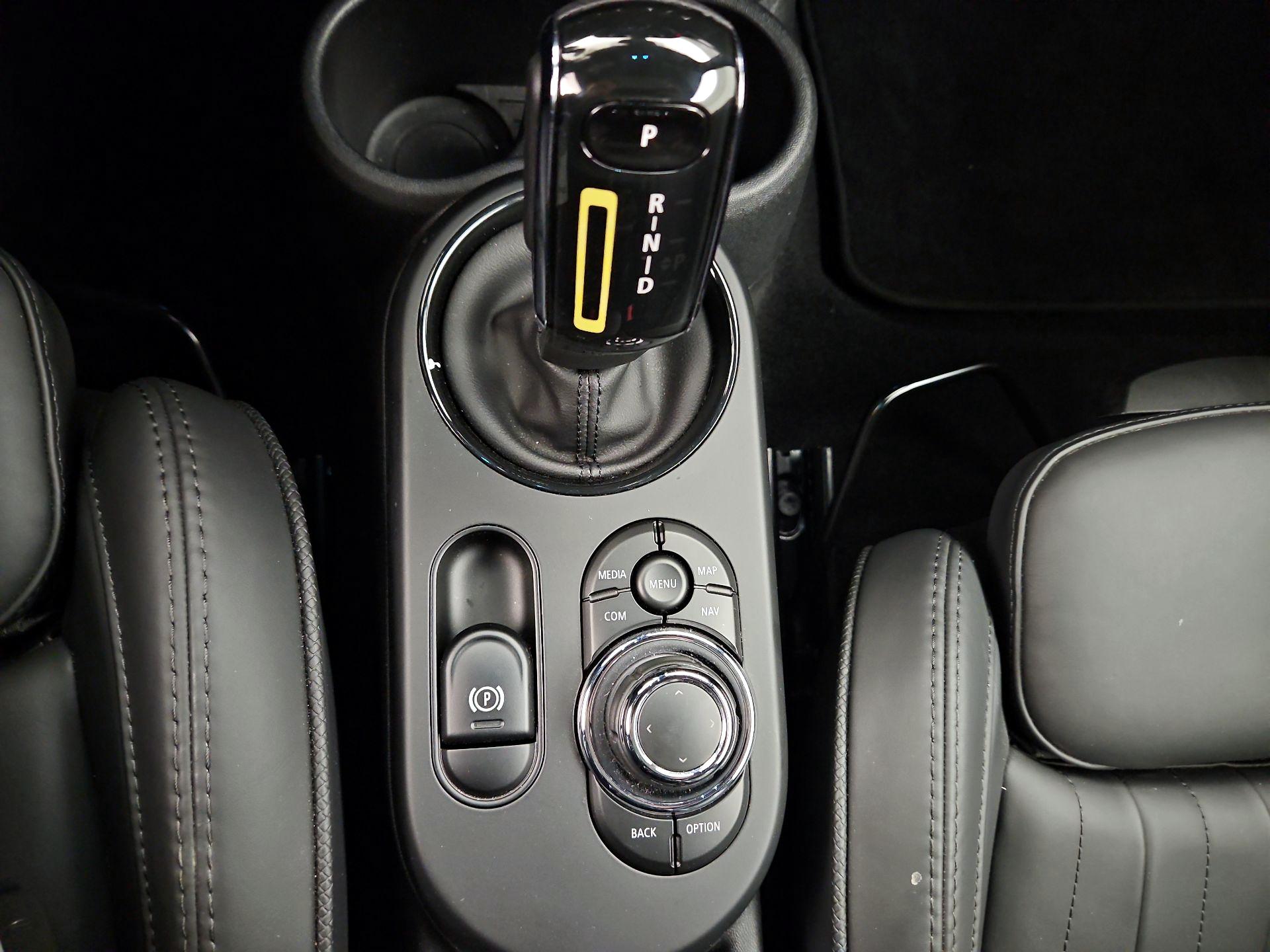 Thumbnail: 2023 MINI Cooper Hardtop - 18