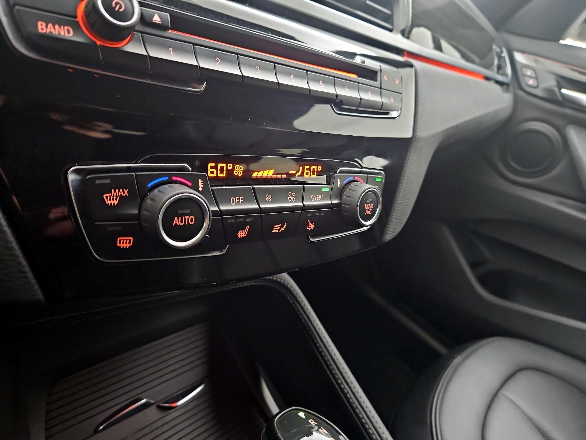 Thumbnail: 2018 BMW X1 - 16