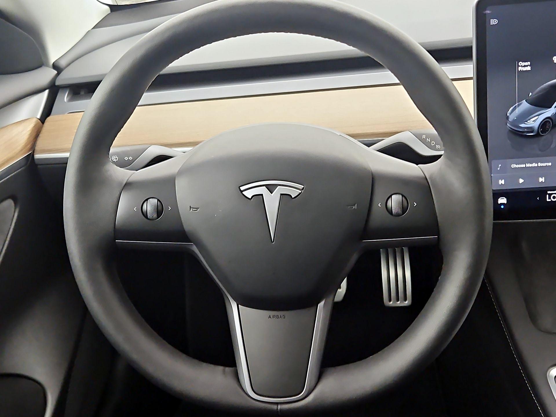 Thumbnail: 2023 Tesla Model 3 - 10