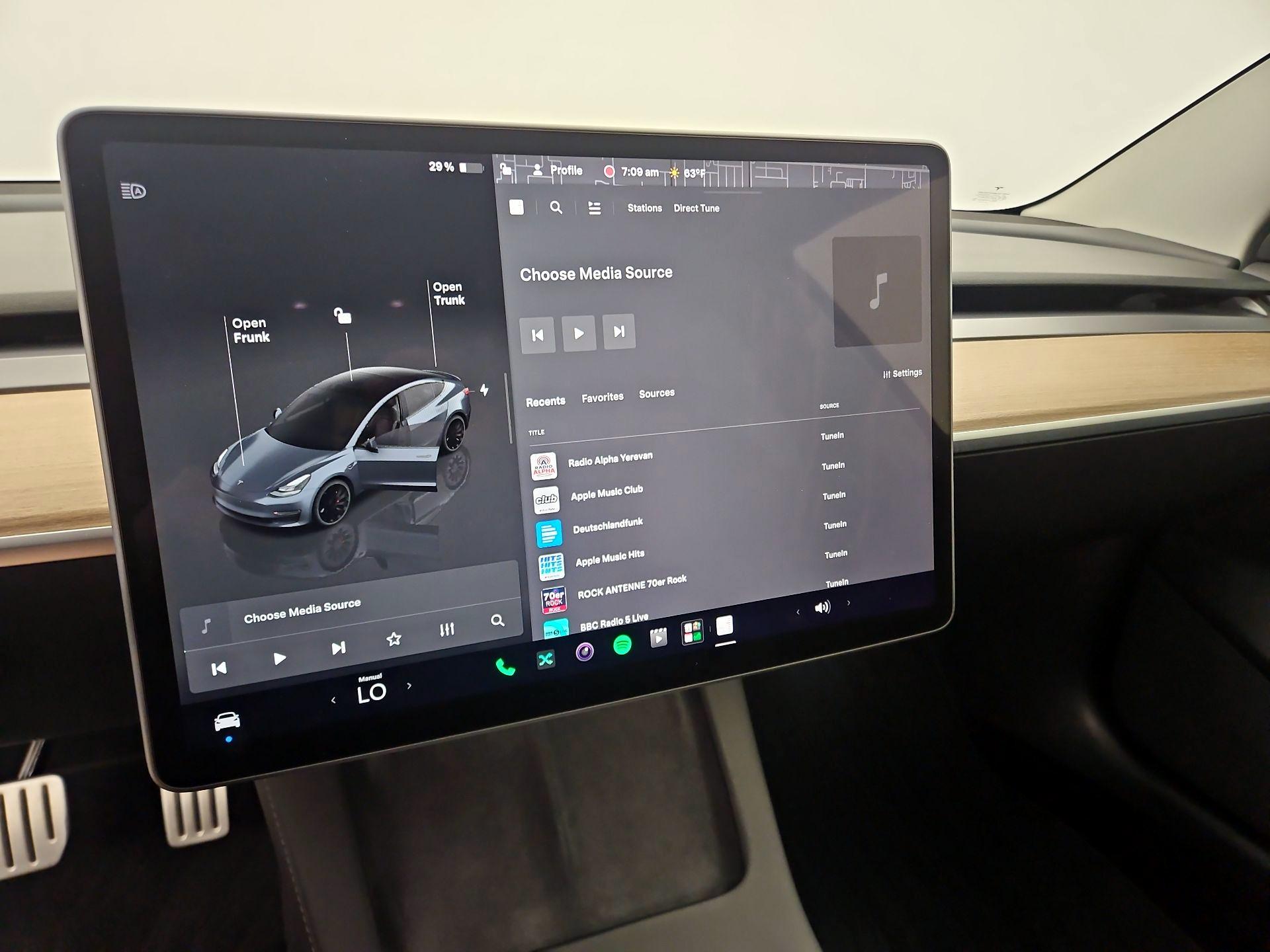 Thumbnail: 2023 Tesla Model 3 - 15