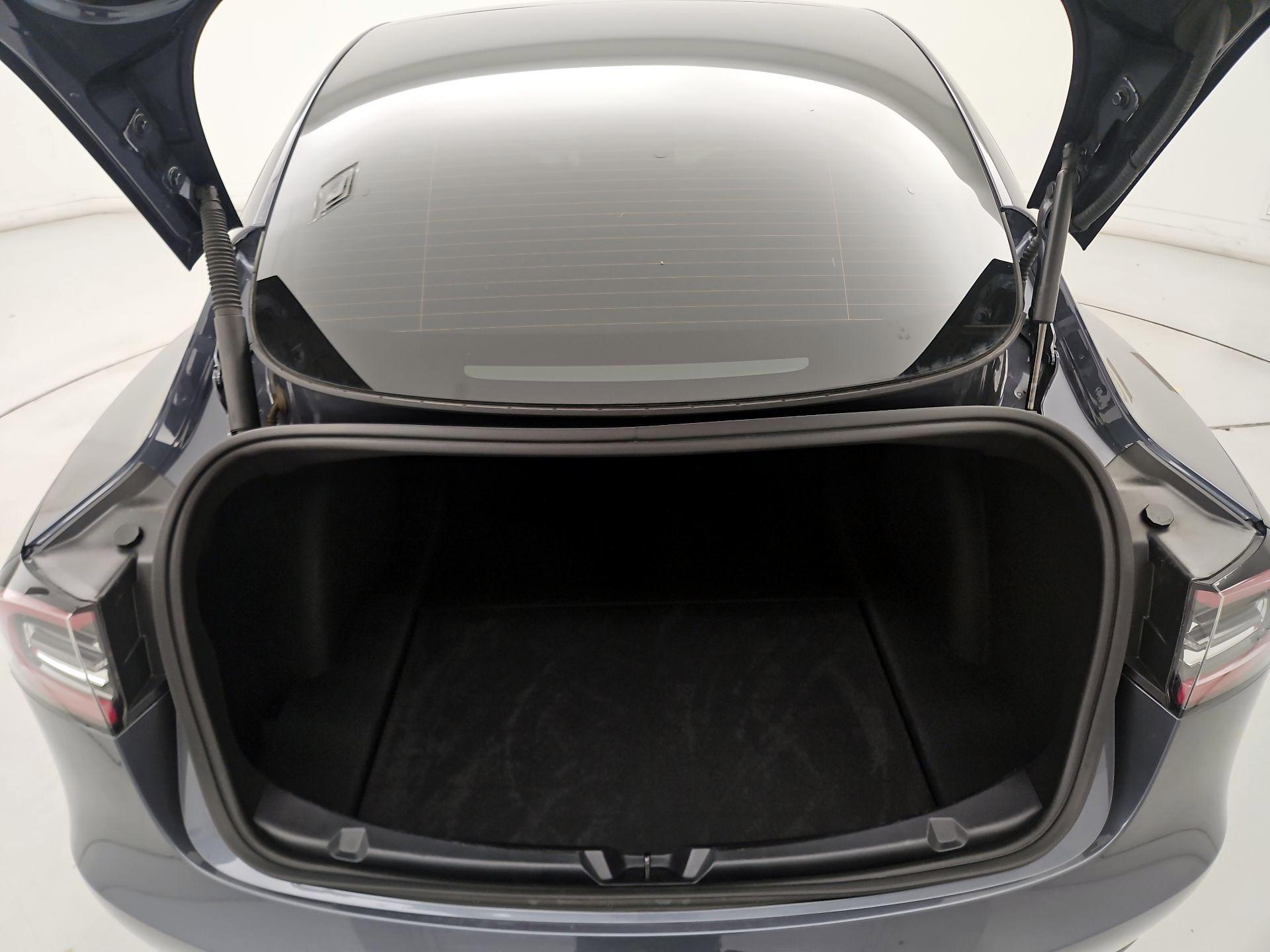 Thumbnail: 2023 Tesla Model 3 - 20