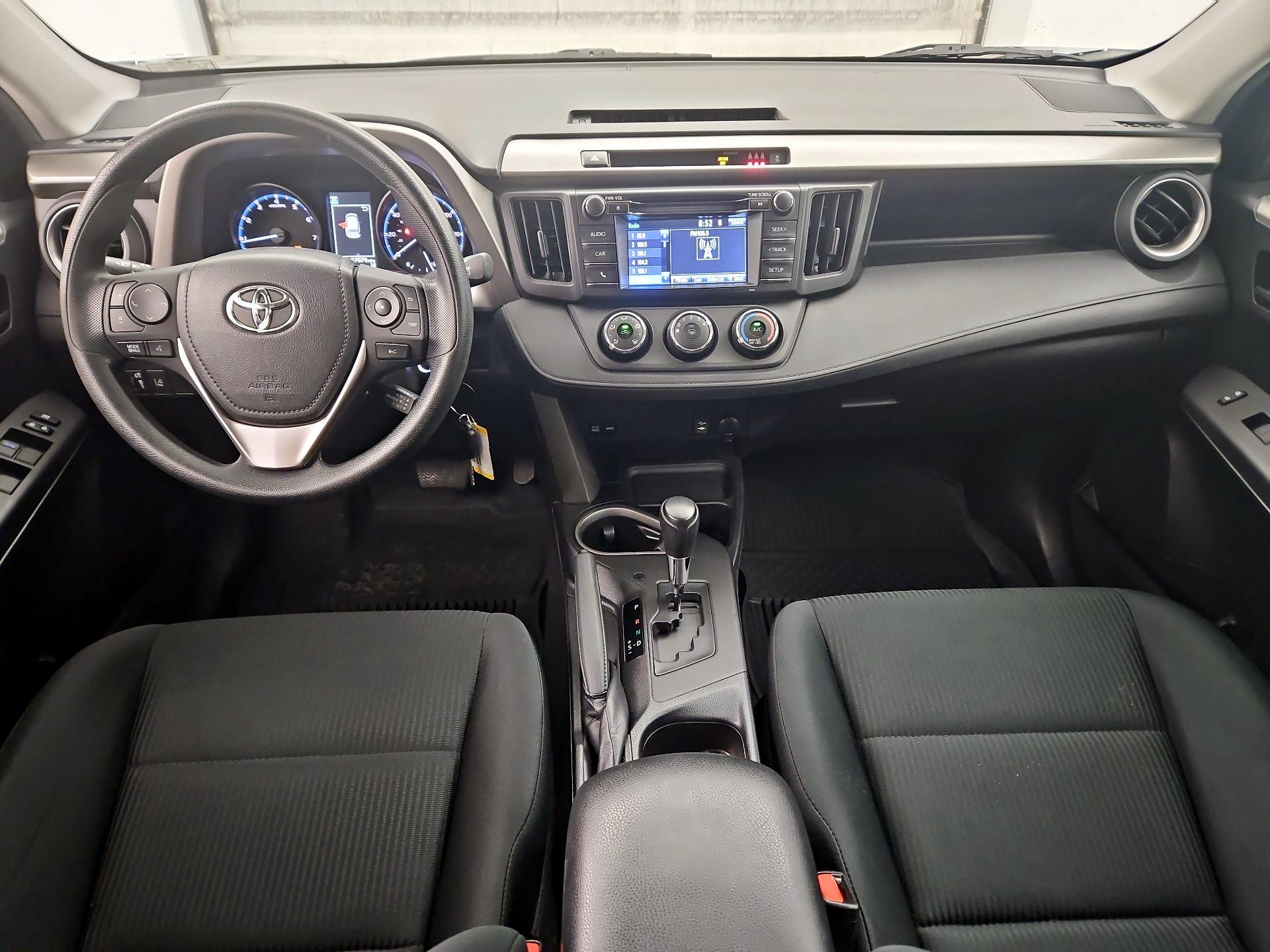 Thumbnail: 2017 Toyota RAV4 - 9