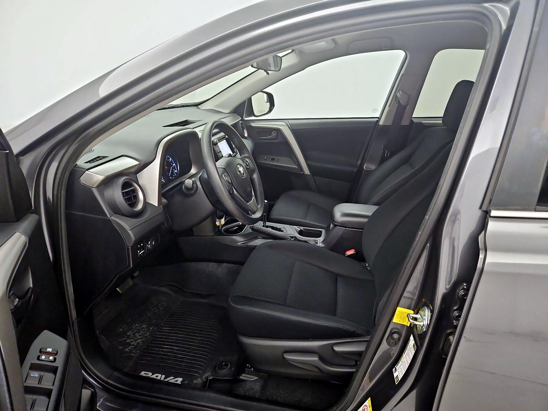 Thumbnail: 2017 Toyota RAV4 - 11