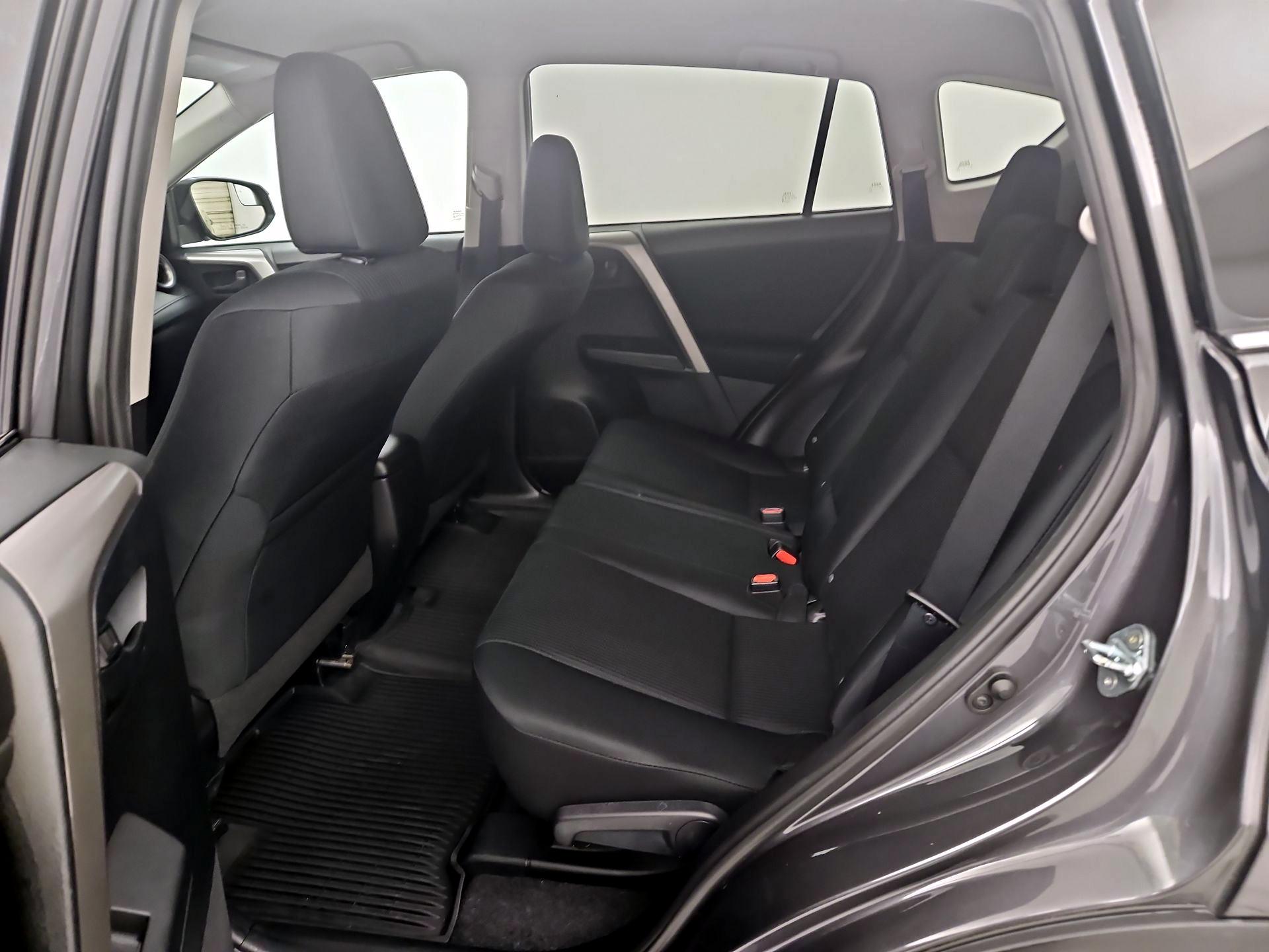 Thumbnail: 2017 Toyota RAV4 - 19