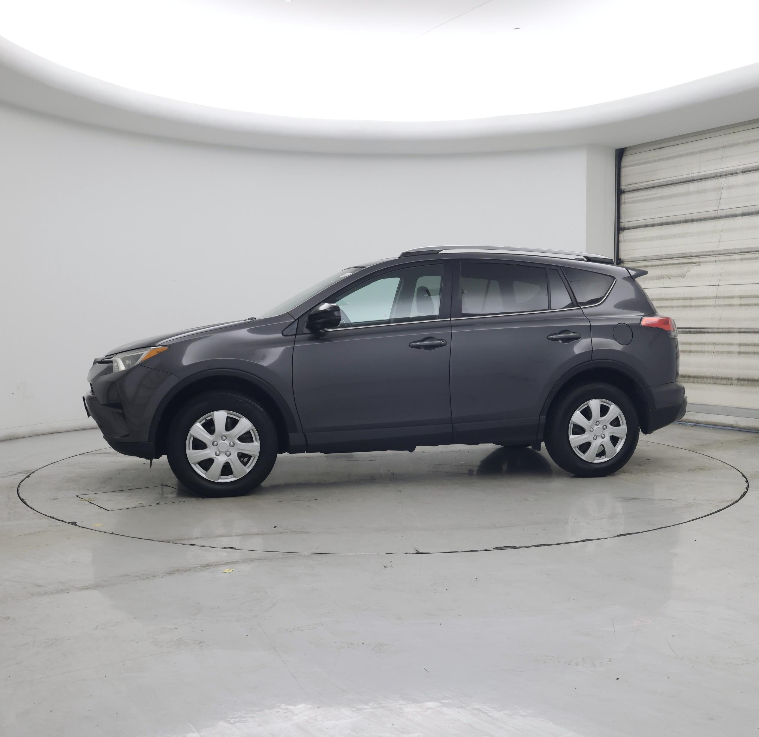 Thumbnail: 2017 Toyota RAV4 - 3