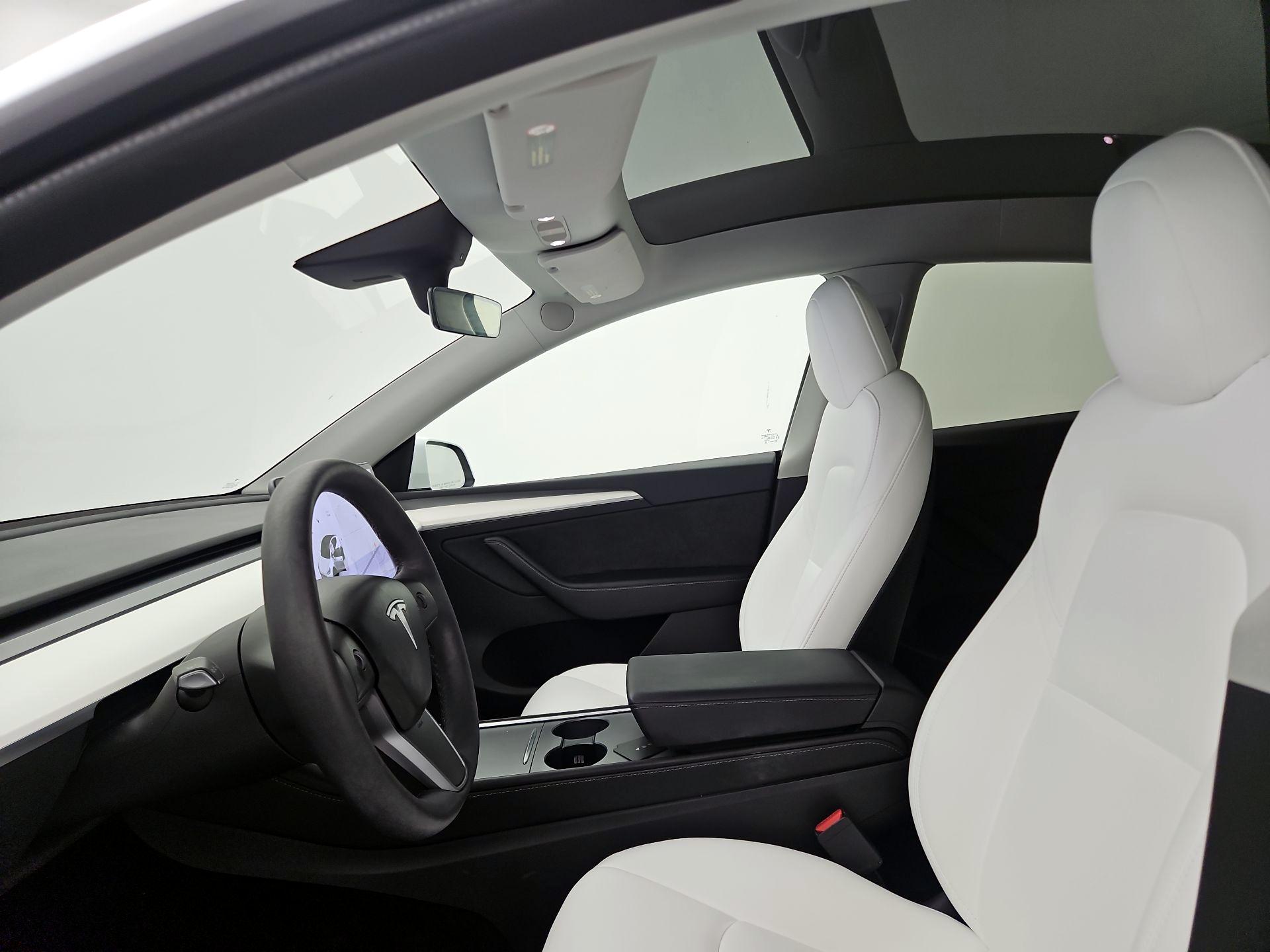 Thumbnail: 2022 Tesla Model Y - 18