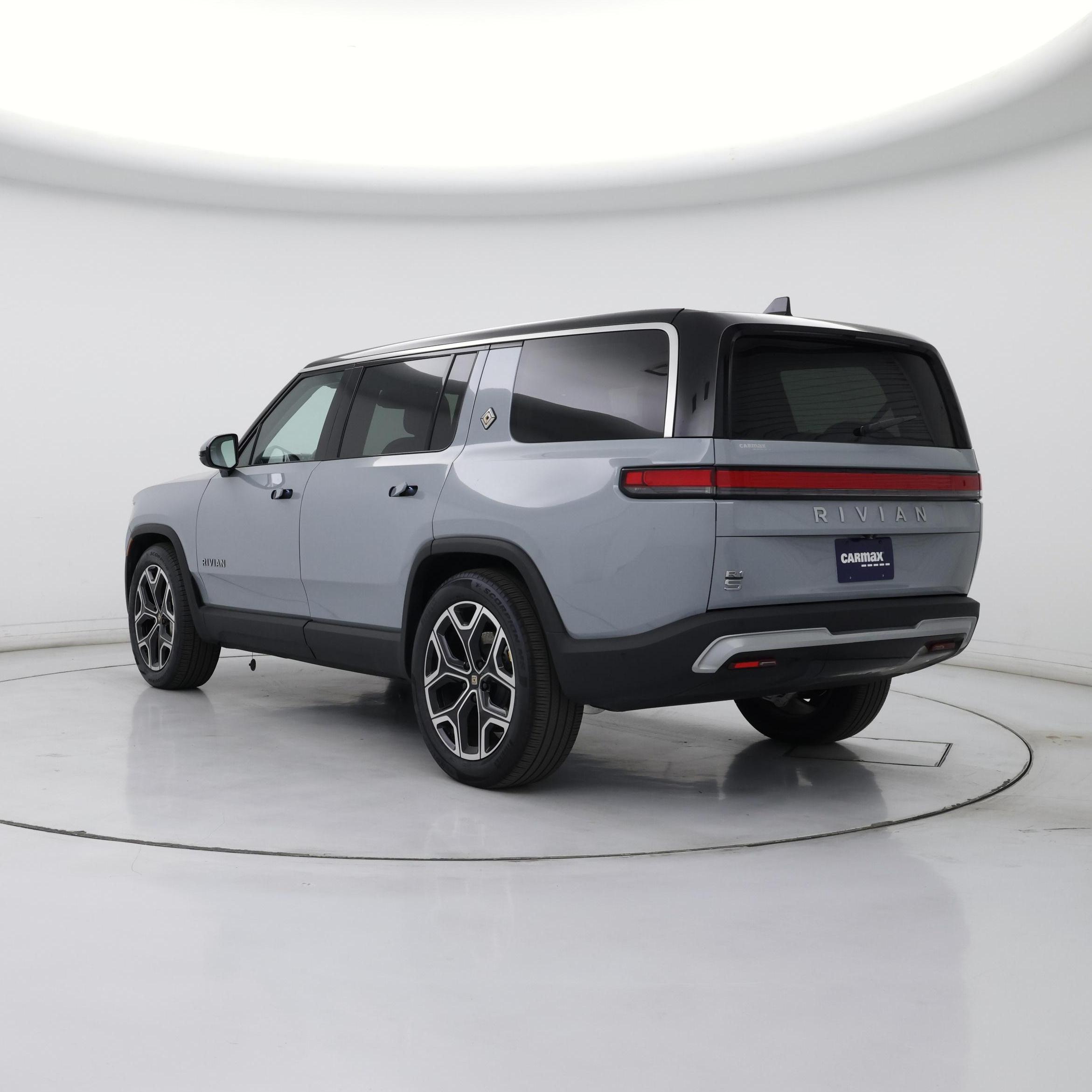 Thumbnail: 2025 Rivian R1S - 2