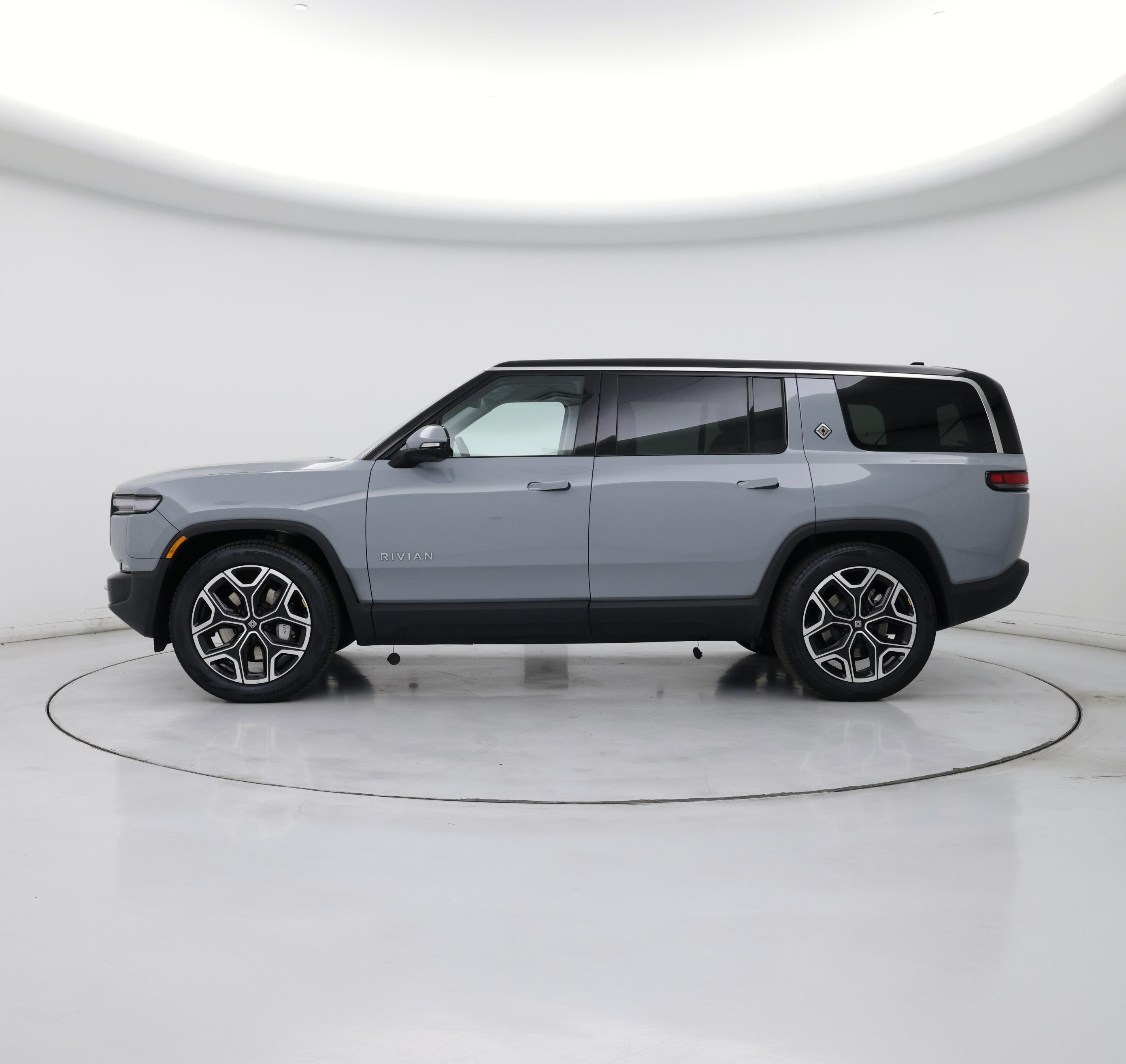 Thumbnail: 2025 Rivian R1S - 3