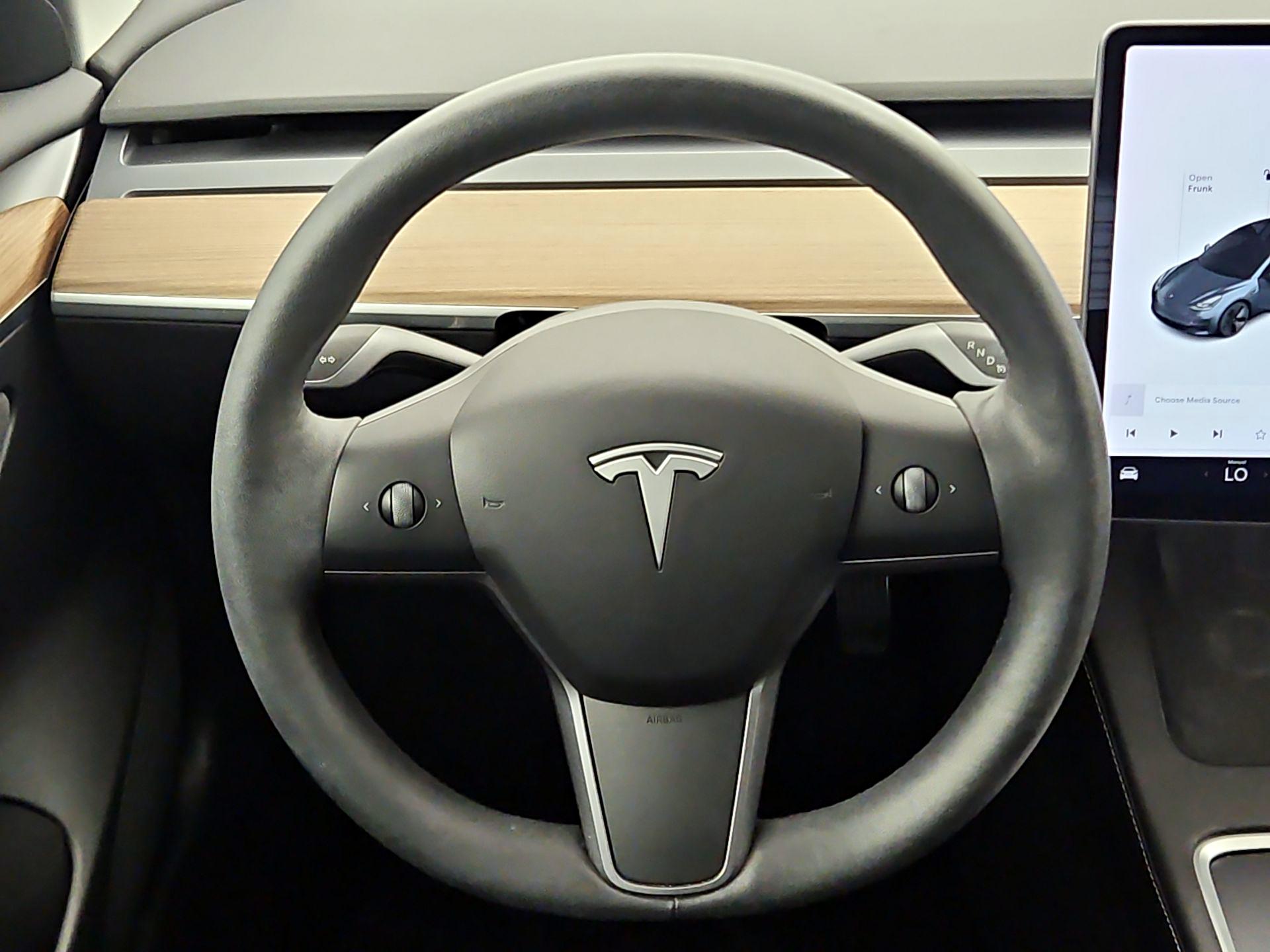 Thumbnail: 2021 Tesla Model 3 - 10