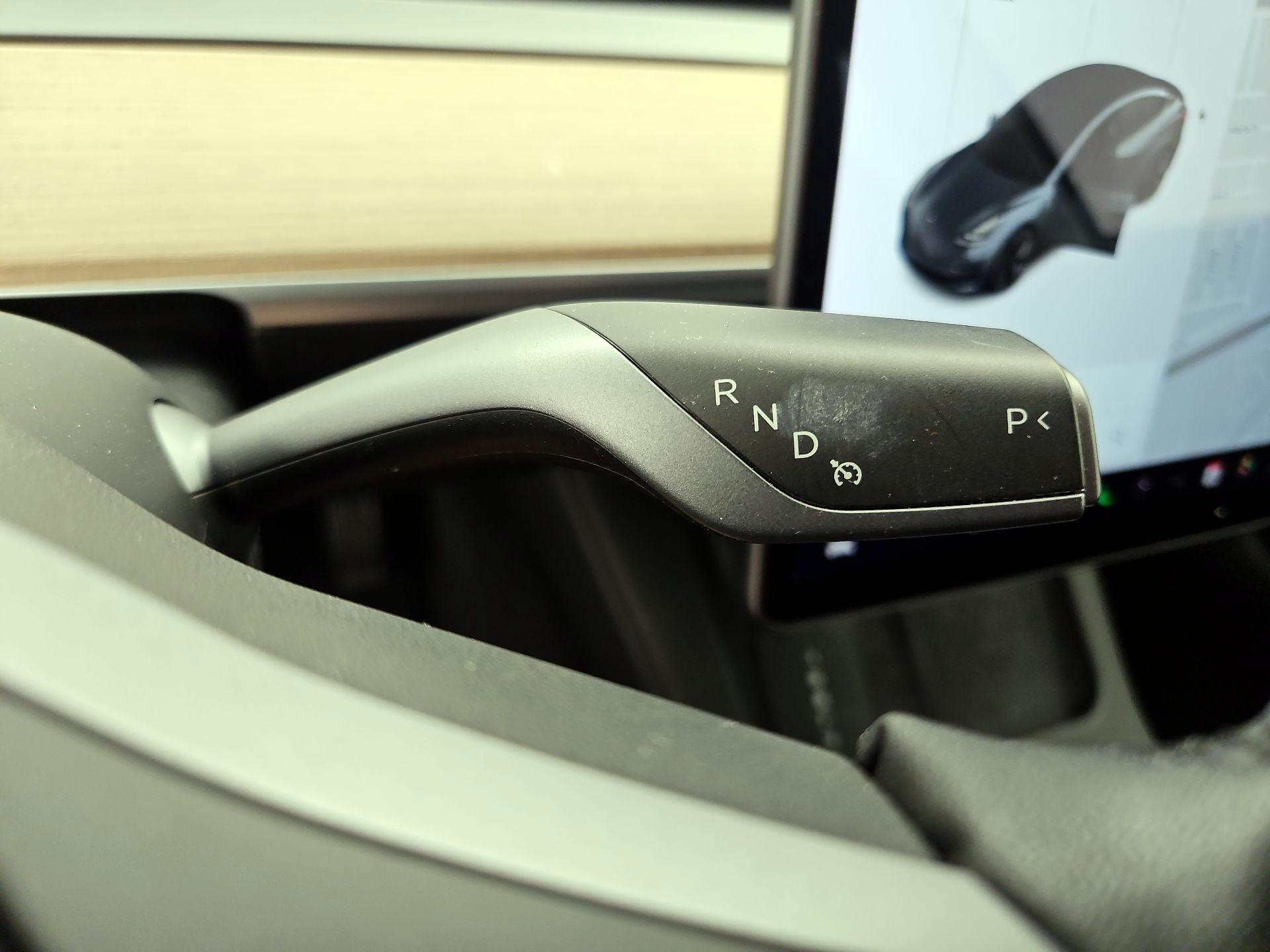 Thumbnail: 2021 Tesla Model 3 - 17