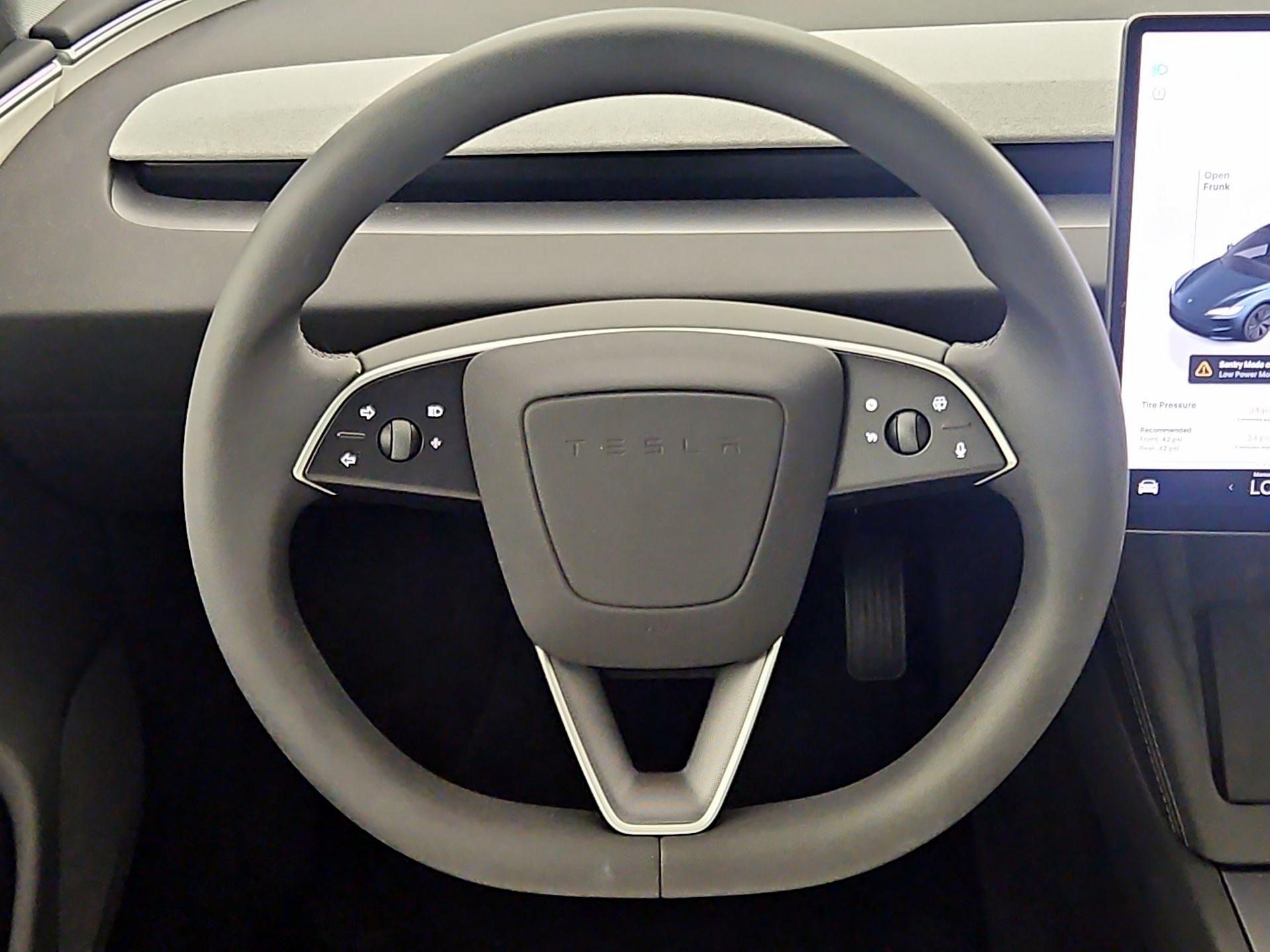 Thumbnail: 2025 Tesla Model 3 - 10