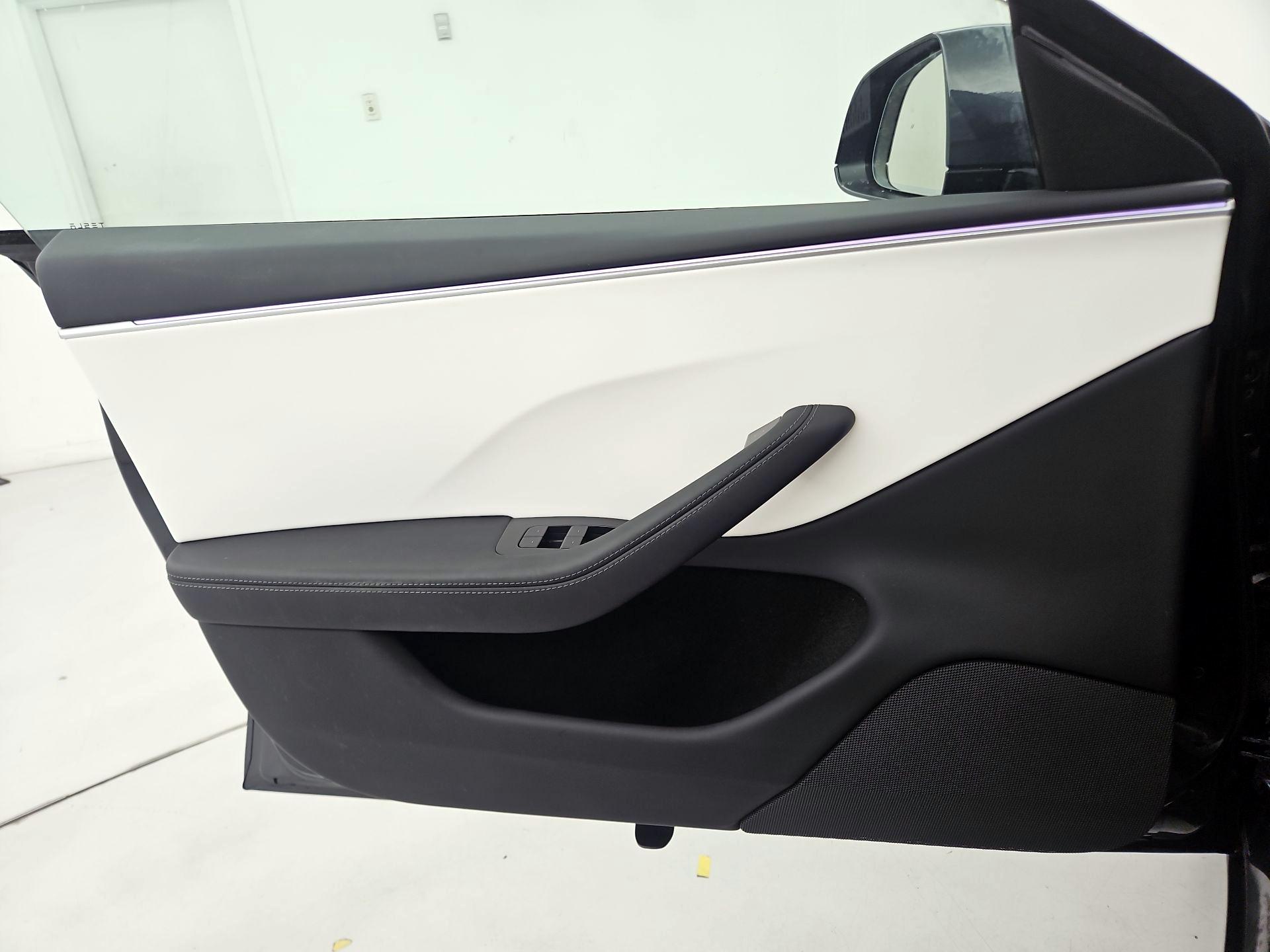 Thumbnail: 2025 Tesla Model 3 - 12